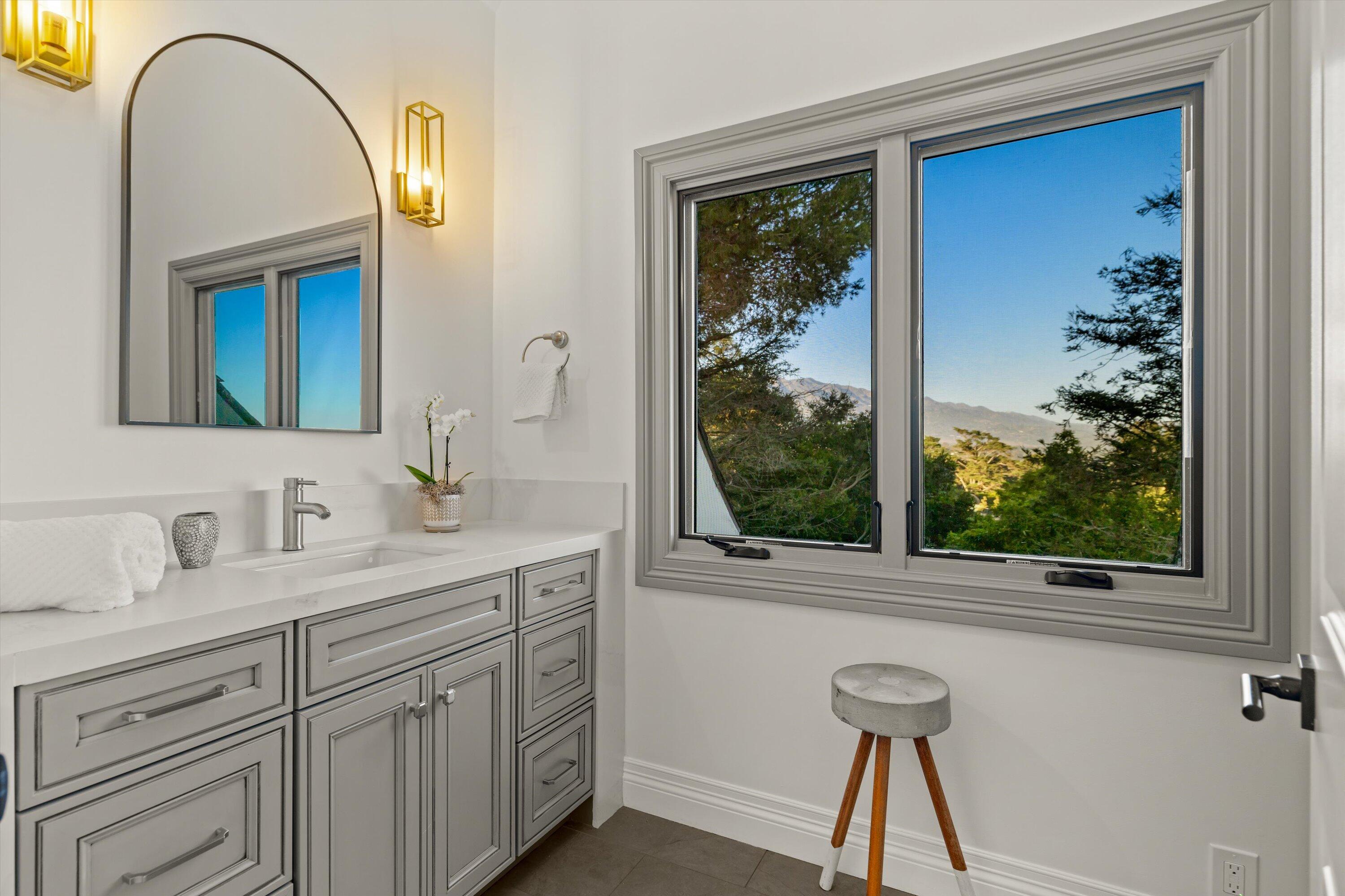 Montecito, California 93108, United States, 4 Bedrooms Bedrooms, ,4 BathroomsBathrooms,Residential,Active,150280