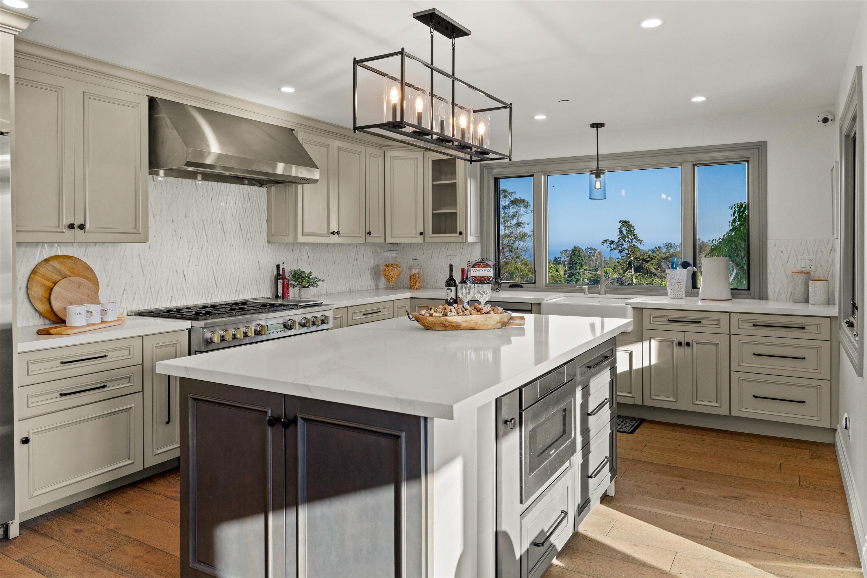 Montecito, California 93108, United States, 4 Bedrooms Bedrooms, ,4 BathroomsBathrooms,Residential,Active,150280