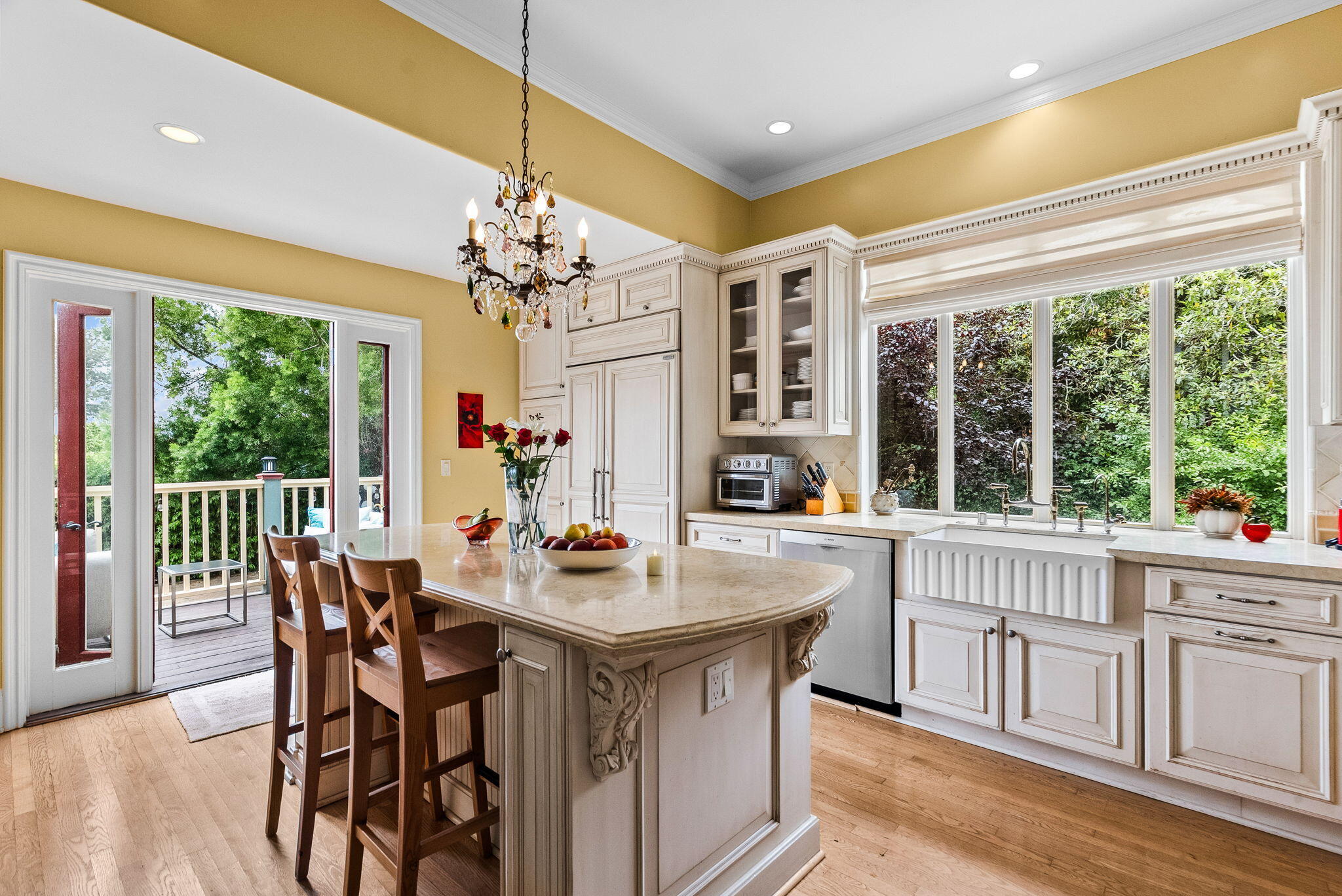 Santa Barbara, California 93109, United States, 4 Bedrooms Bedrooms, ,4 BathroomsBathrooms,Residential,Active,160369