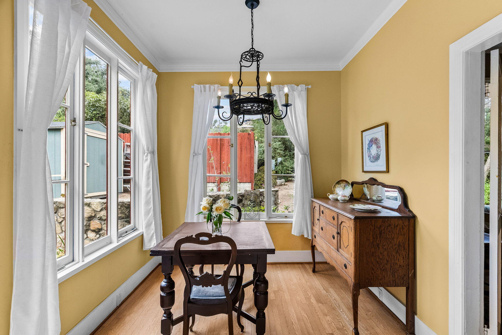 Santa Barbara, California 93109, United States, 4 Bedrooms Bedrooms, ,4 BathroomsBathrooms,Residential,Active,160369