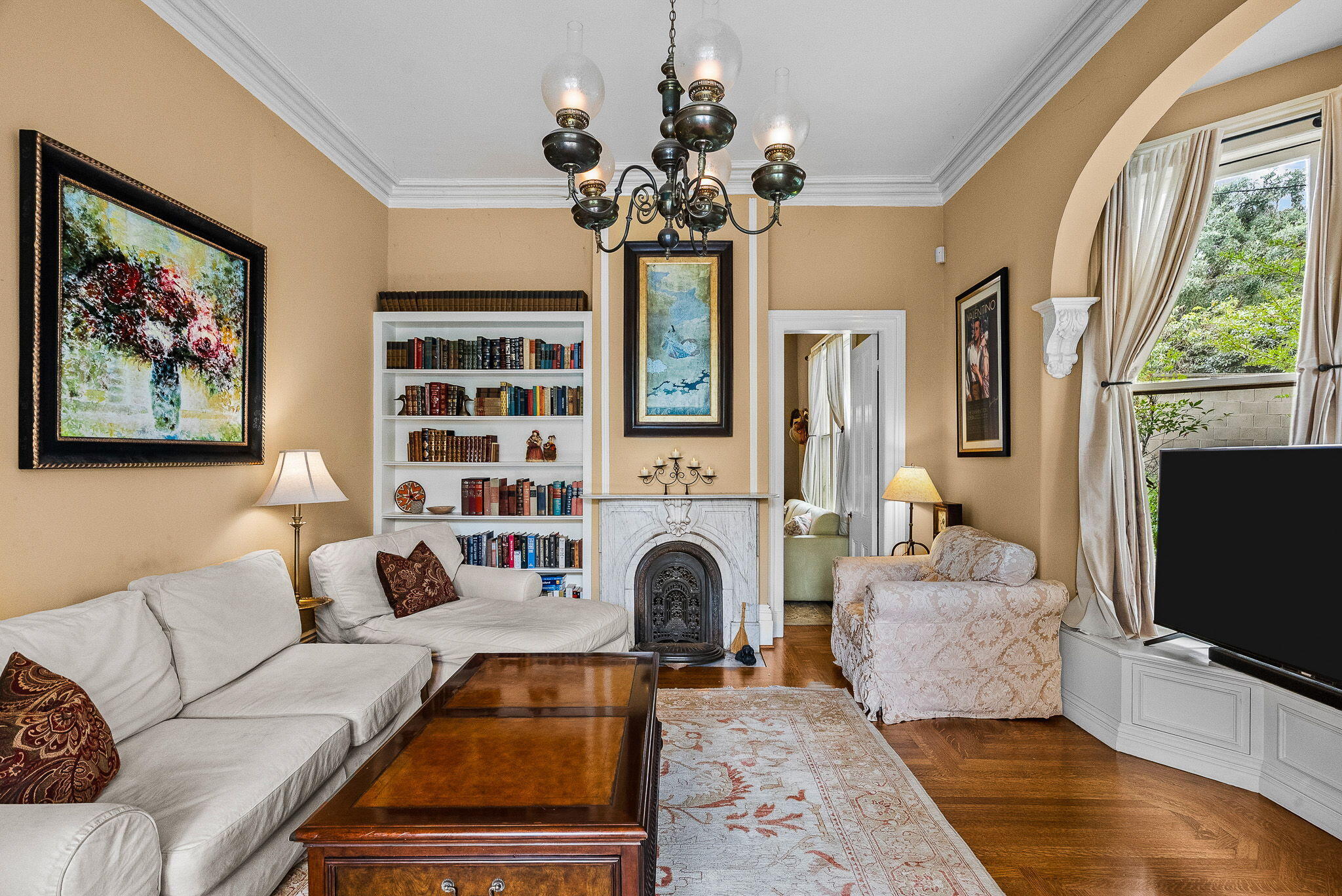 Santa Barbara, California 93109, United States, 4 Bedrooms Bedrooms, ,4 BathroomsBathrooms,Residential,Active,160369