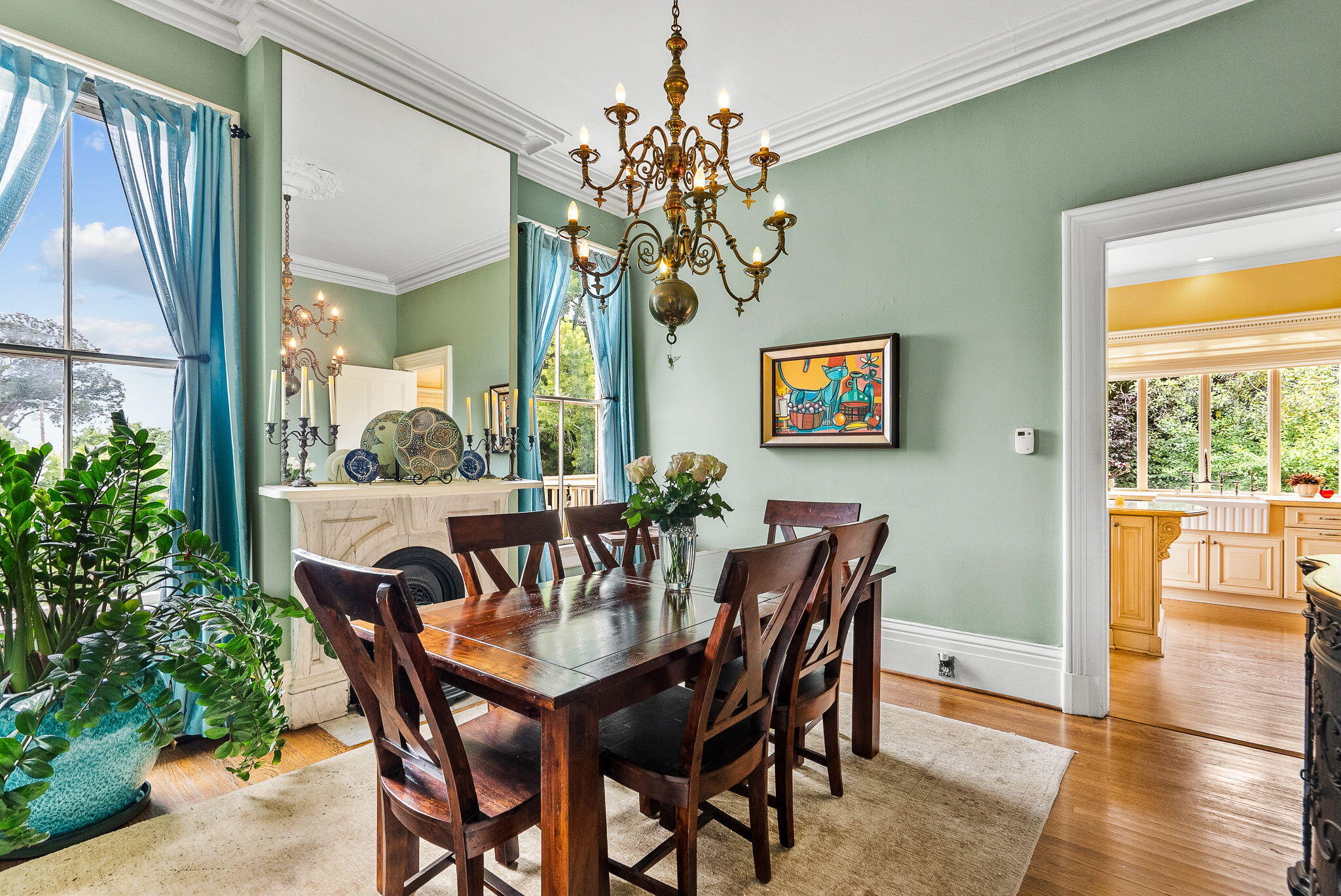 Santa Barbara, California 93109, United States, 4 Bedrooms Bedrooms, ,4 BathroomsBathrooms,Residential,Active,160369