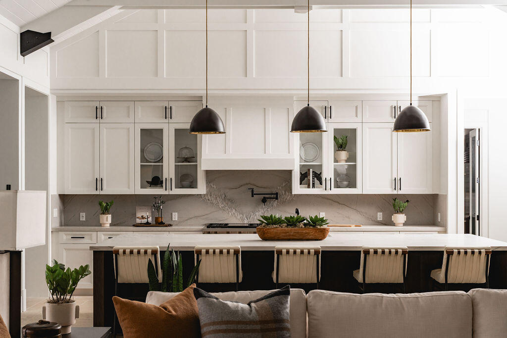 Carpinteria, California 93013, United States, 4 Bedrooms Bedrooms, ,5 BathroomsBathrooms,Residential,Active,147223