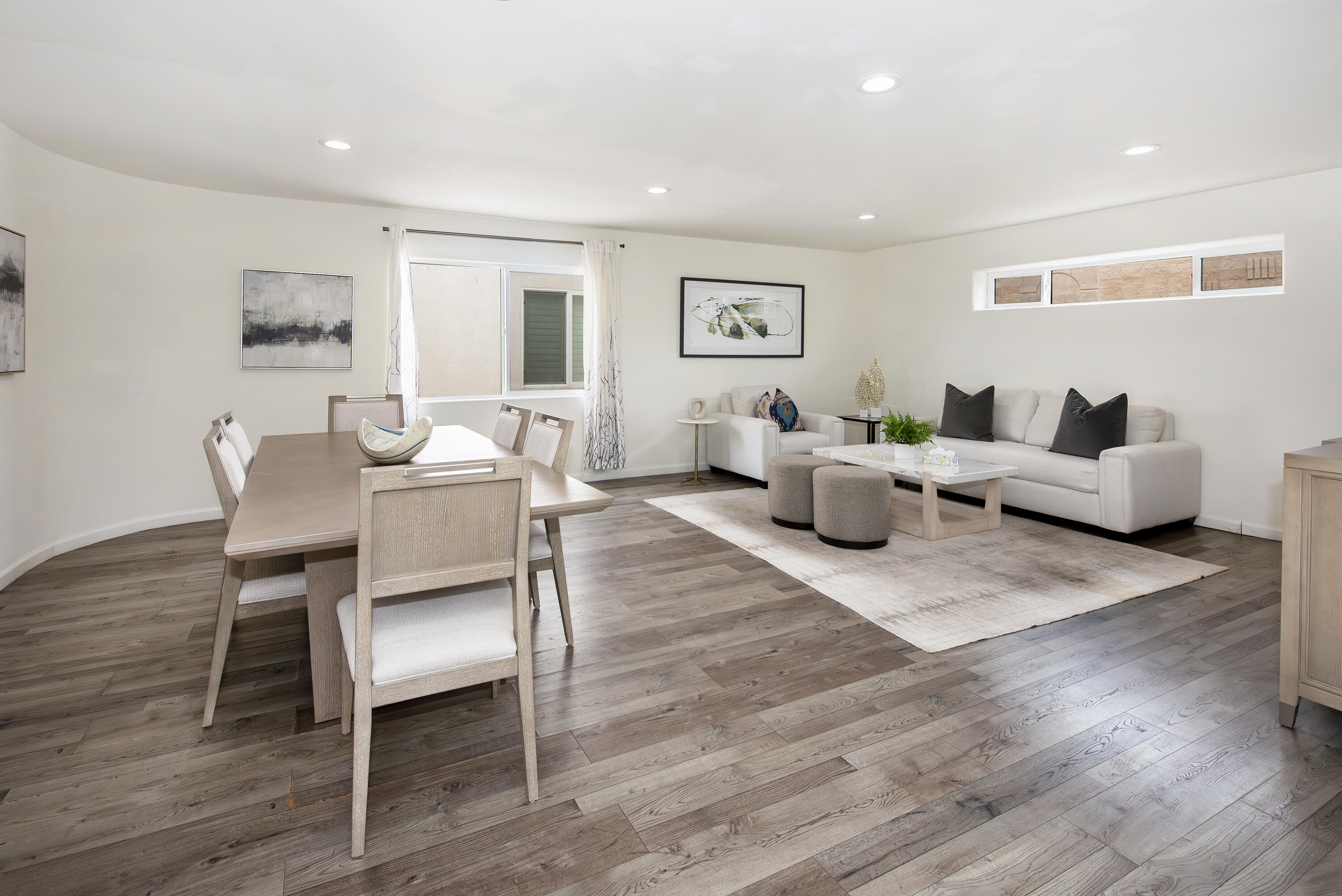 Ventura, California 93001, United States, 3 Bedrooms Bedrooms, ,4 BathroomsBathrooms,Residential,Active,234255