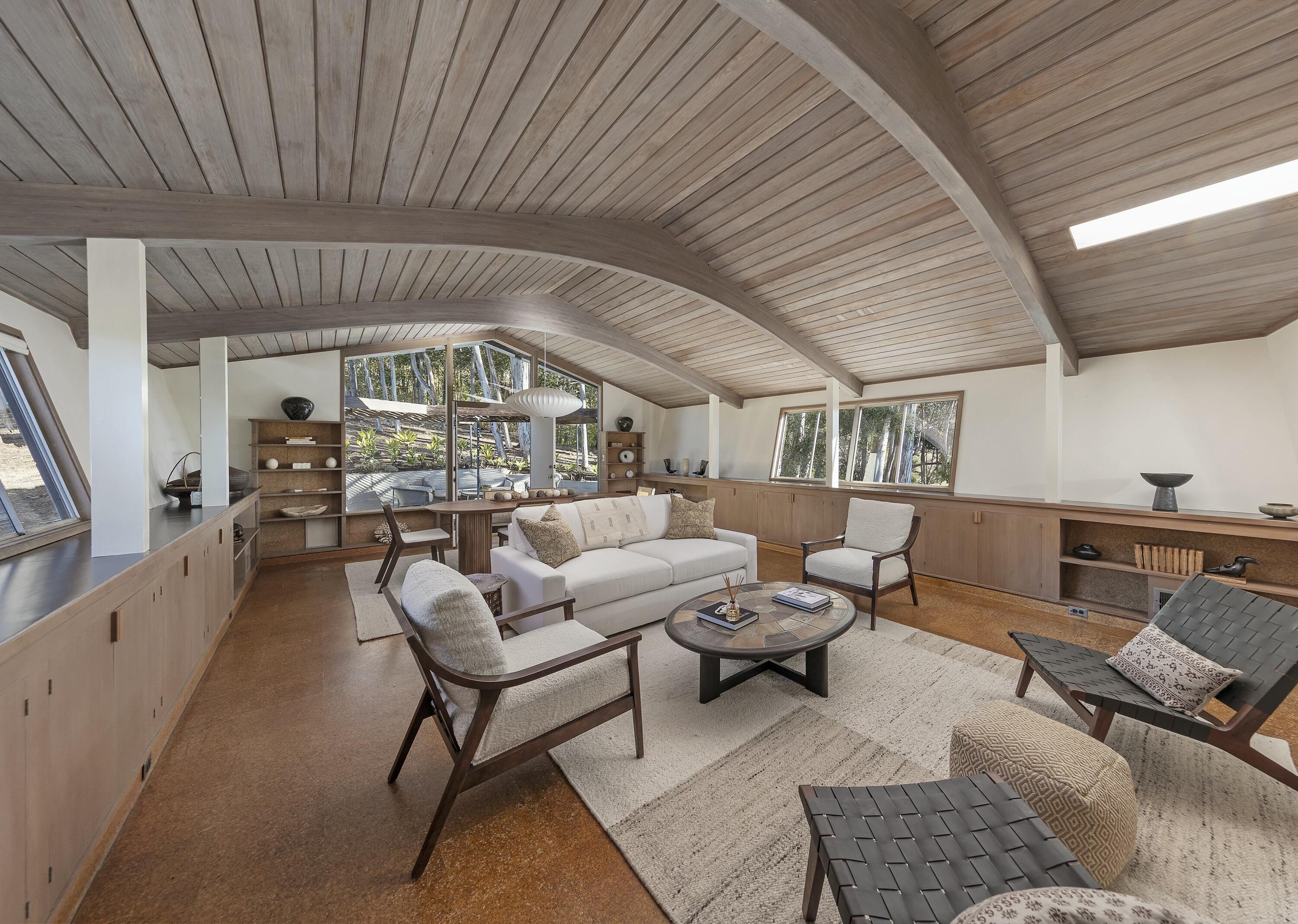 Santa Barbara, California 93108, United States, 2 Bedrooms Bedrooms, ,2 BathroomsBathrooms,Residential,Active,13177