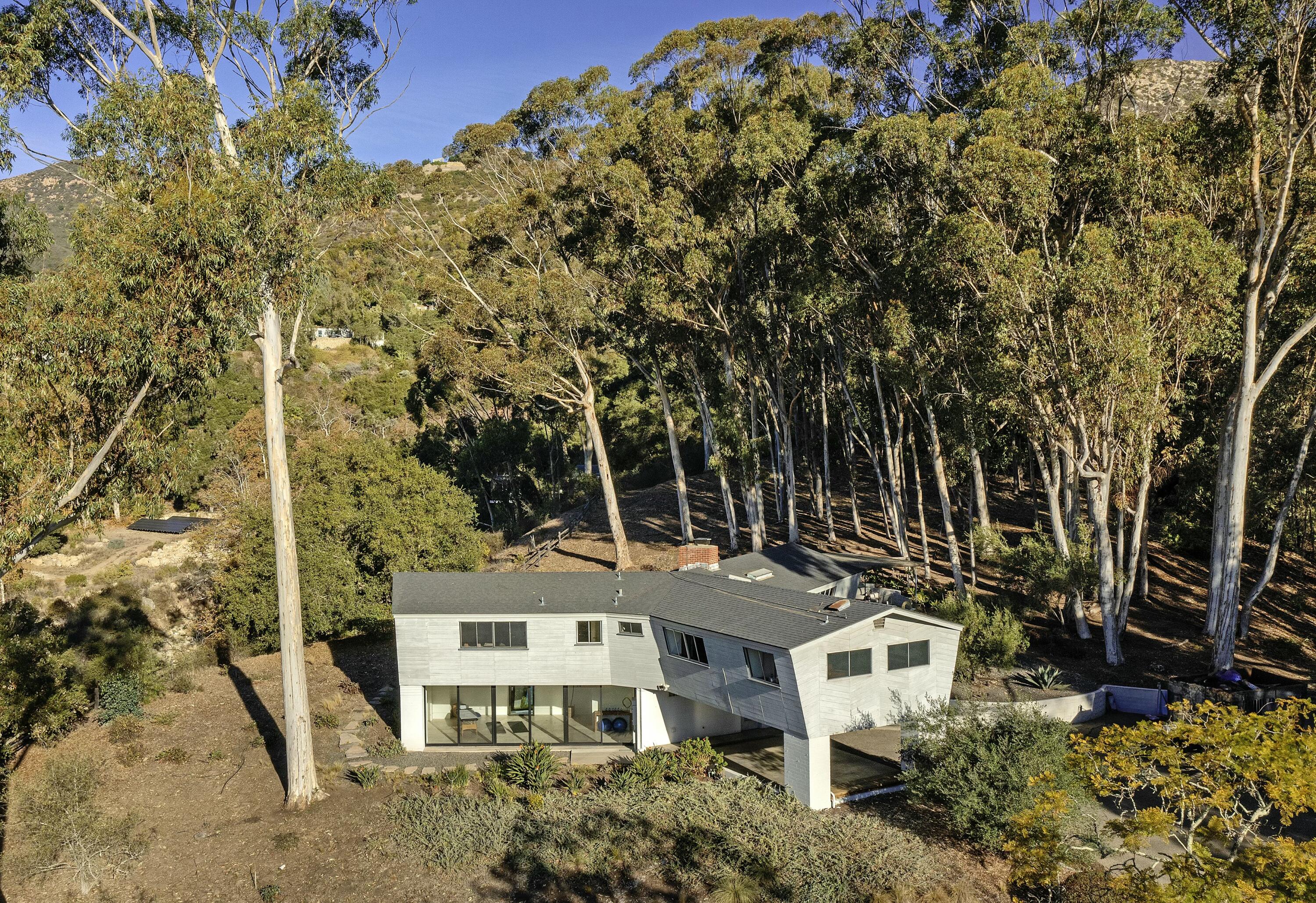 Santa Barbara, California 93108, United States, 2 Bedrooms Bedrooms, ,2 BathroomsBathrooms,Residential,Active,13177 Santa Barbara, California 93108, United States, 2 Bedrooms Bedrooms, ,2 BathroomsBathrooms,Residential,Active,13177