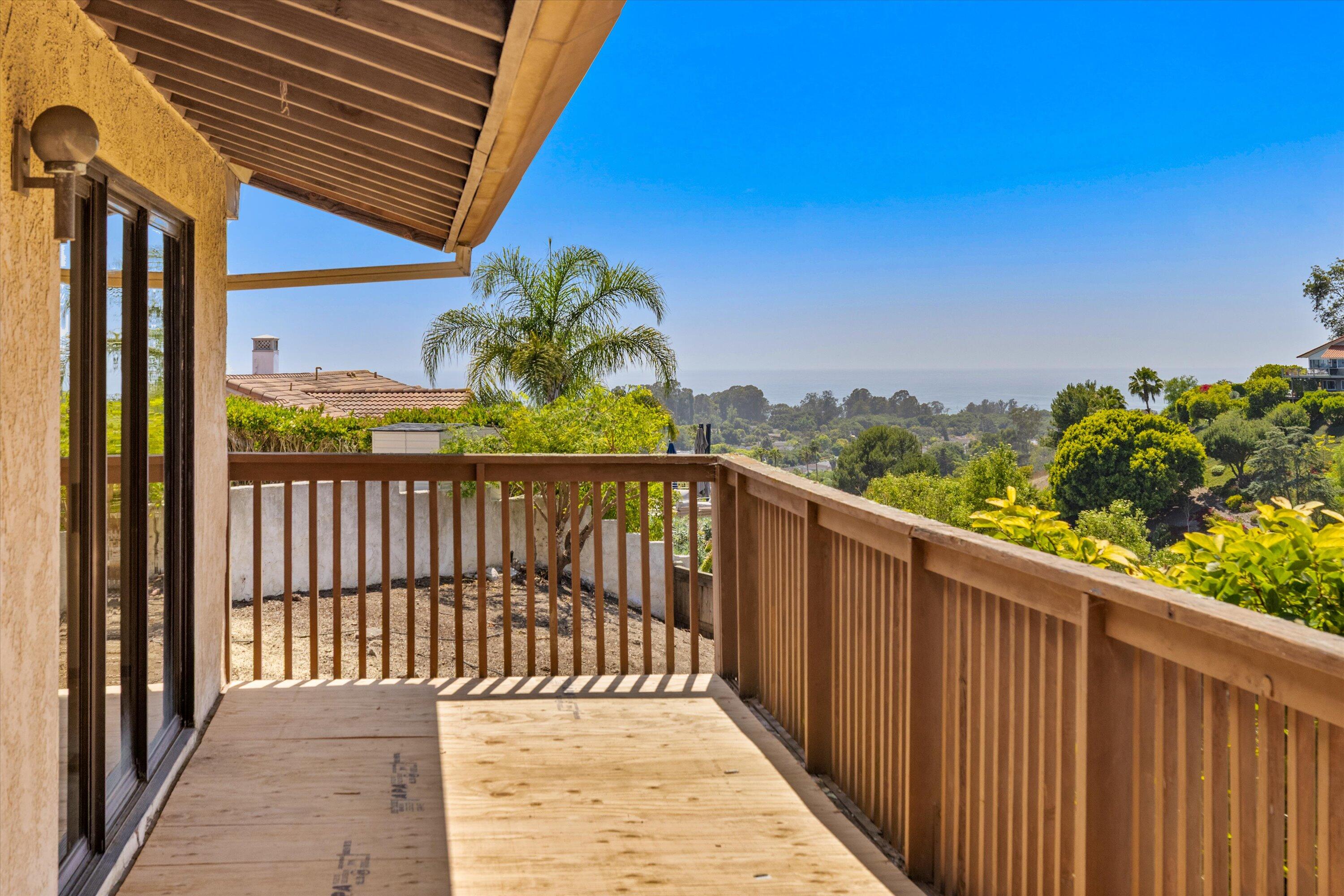 Santa Barbara, California 93109, United States, 4 Bedrooms Bedrooms, ,4 BathroomsBathrooms,Residential,Pending,158389