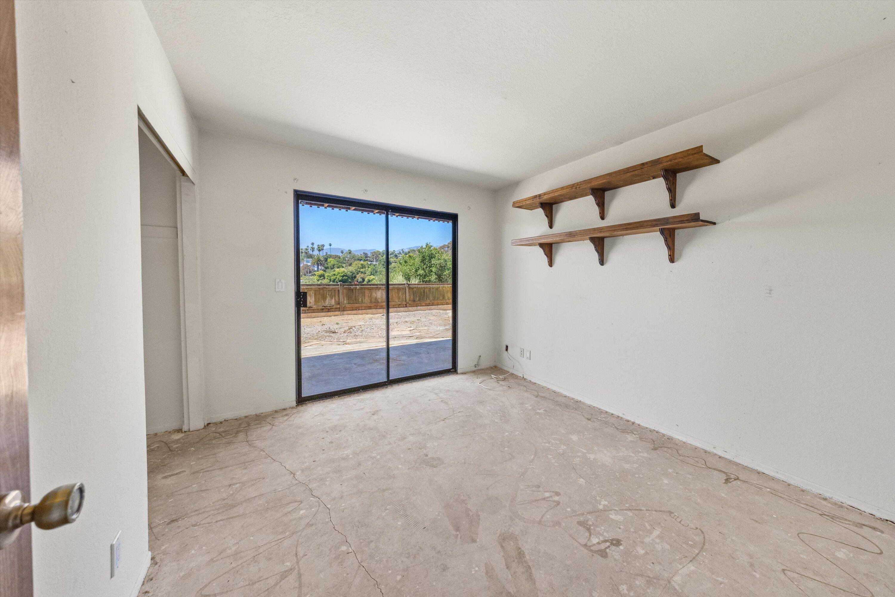 Santa Barbara, California 93109, United States, 4 Bedrooms Bedrooms, ,4 BathroomsBathrooms,Residential,Pending,158389