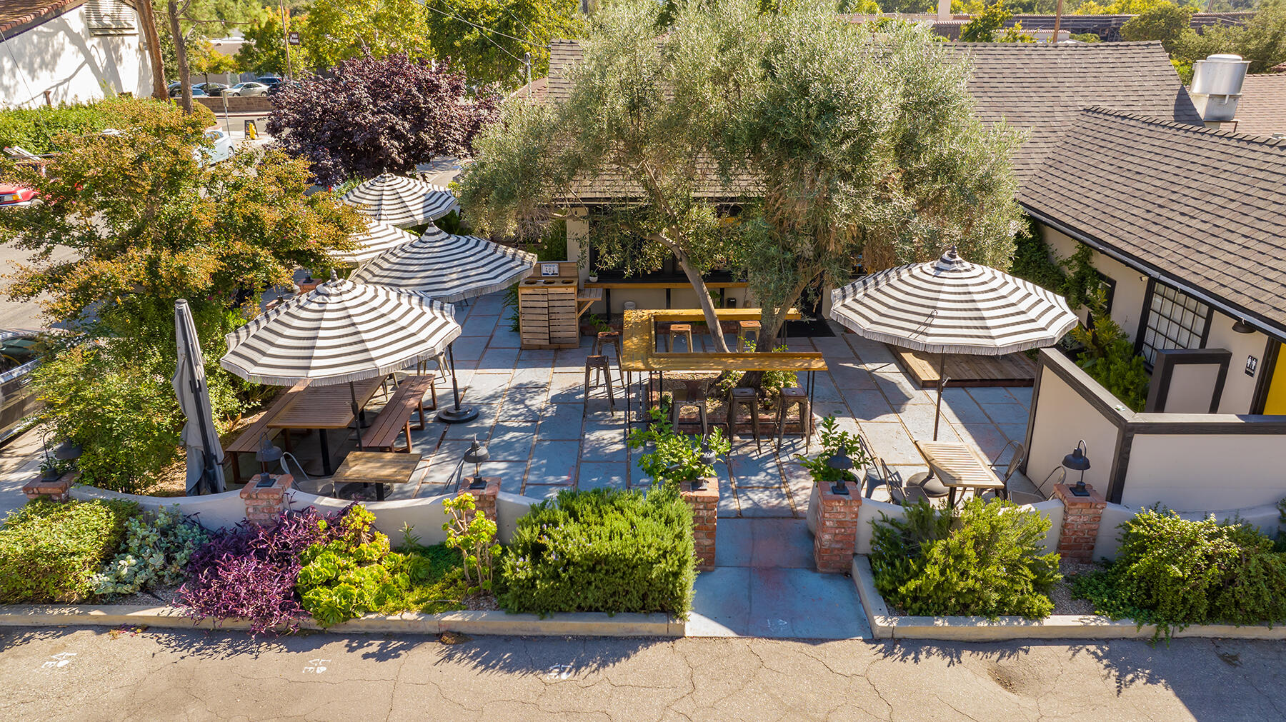 Ojai, California 93023, United States, ,Commercial,Active,129229