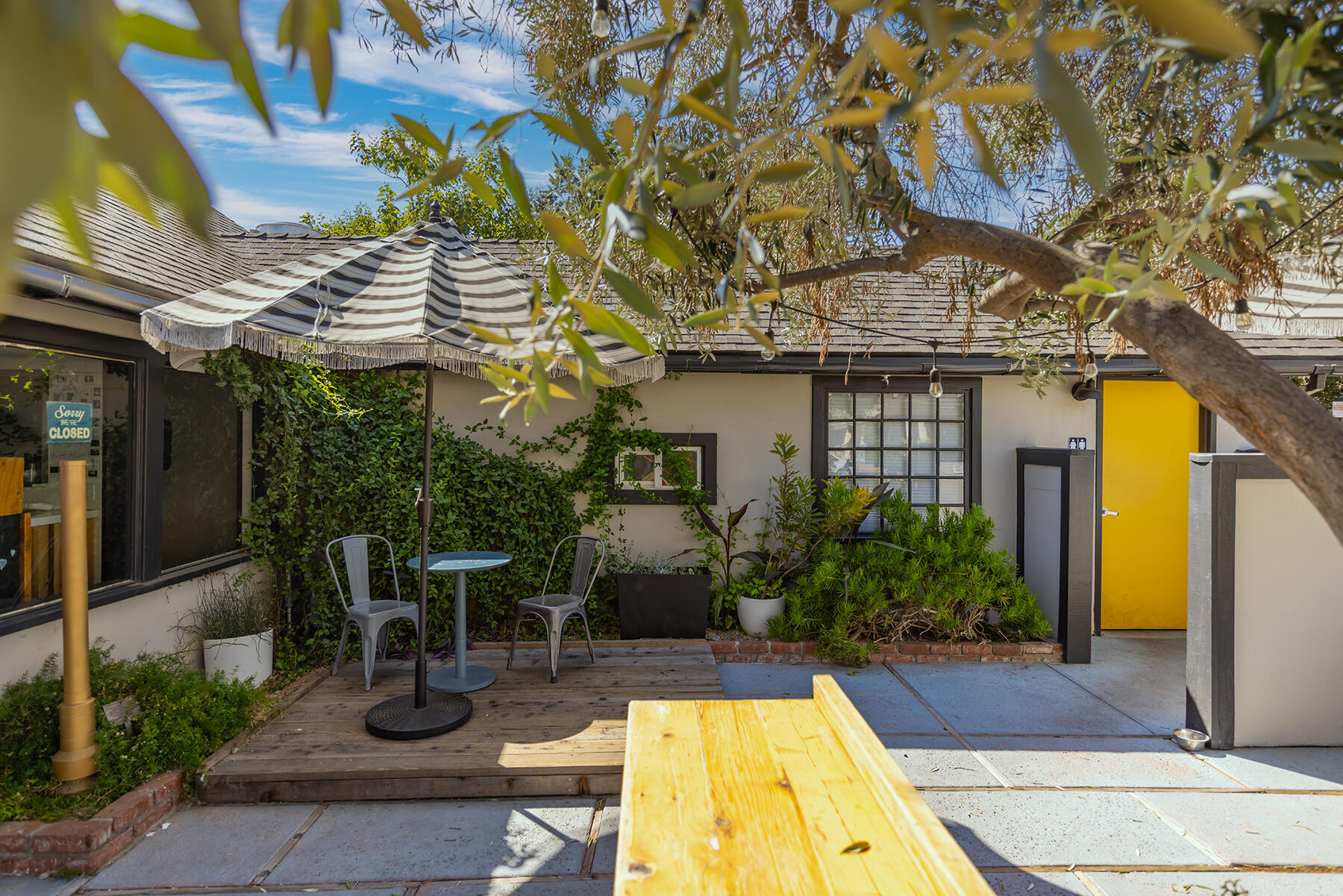 Ojai, California 93023, United States, ,Commercial,Active,129229