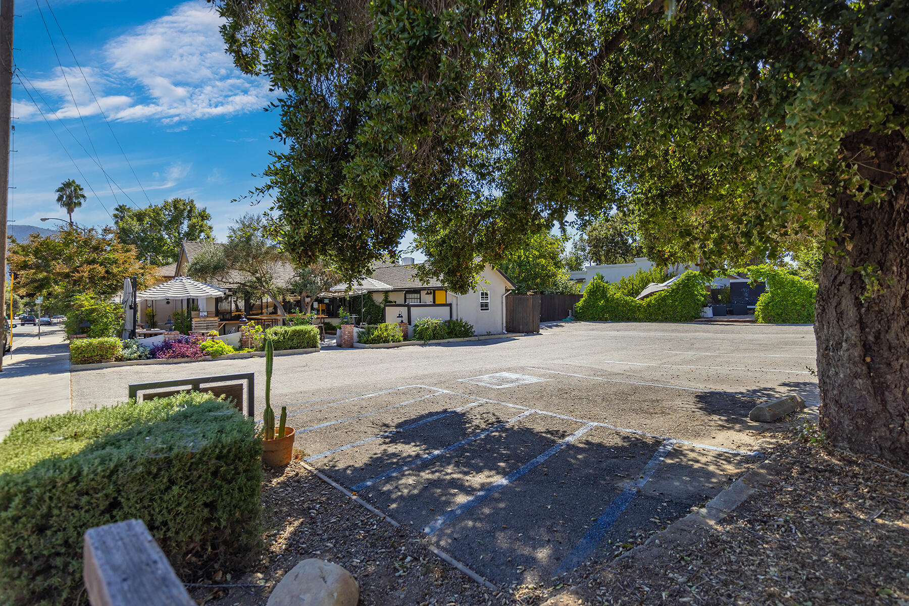 Ojai, California 93023, United States, ,Commercial,Active,129229