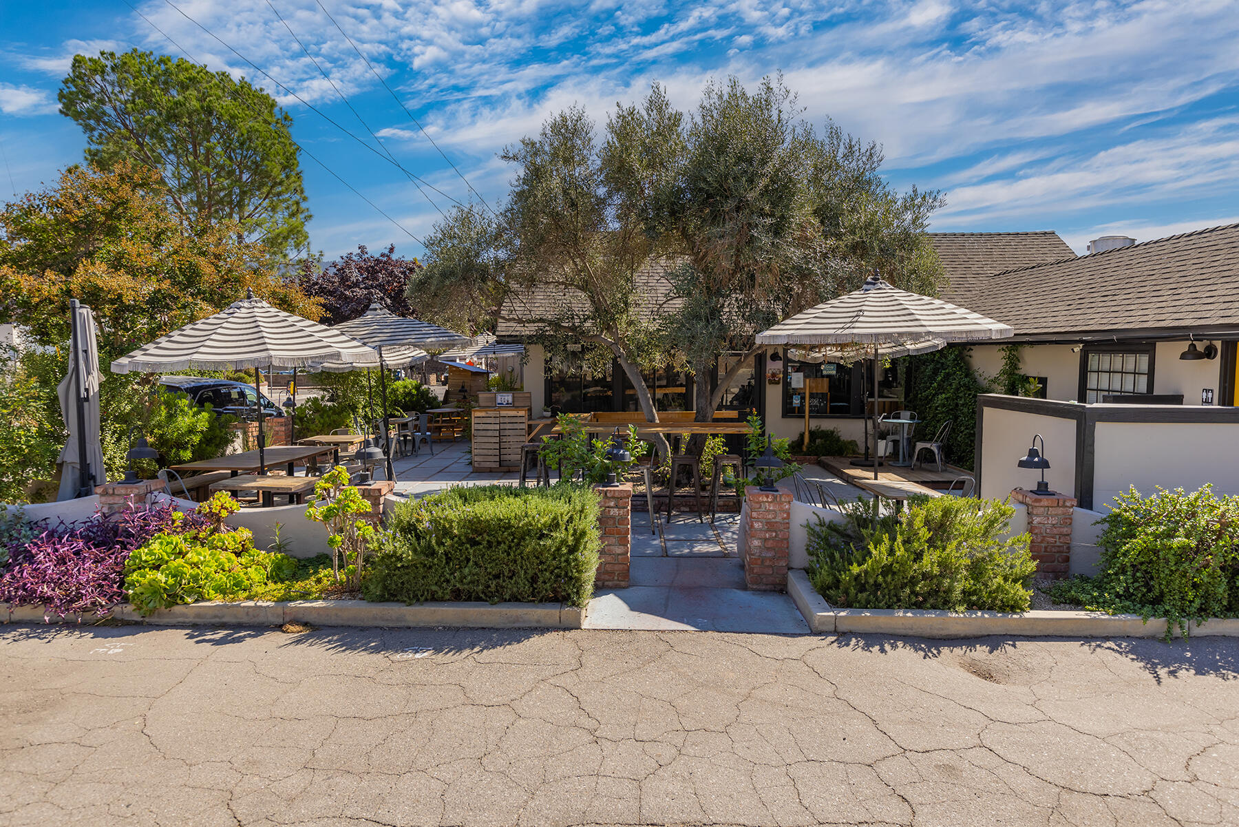 Ojai, California 93023, United States, ,Commercial,Active,129229