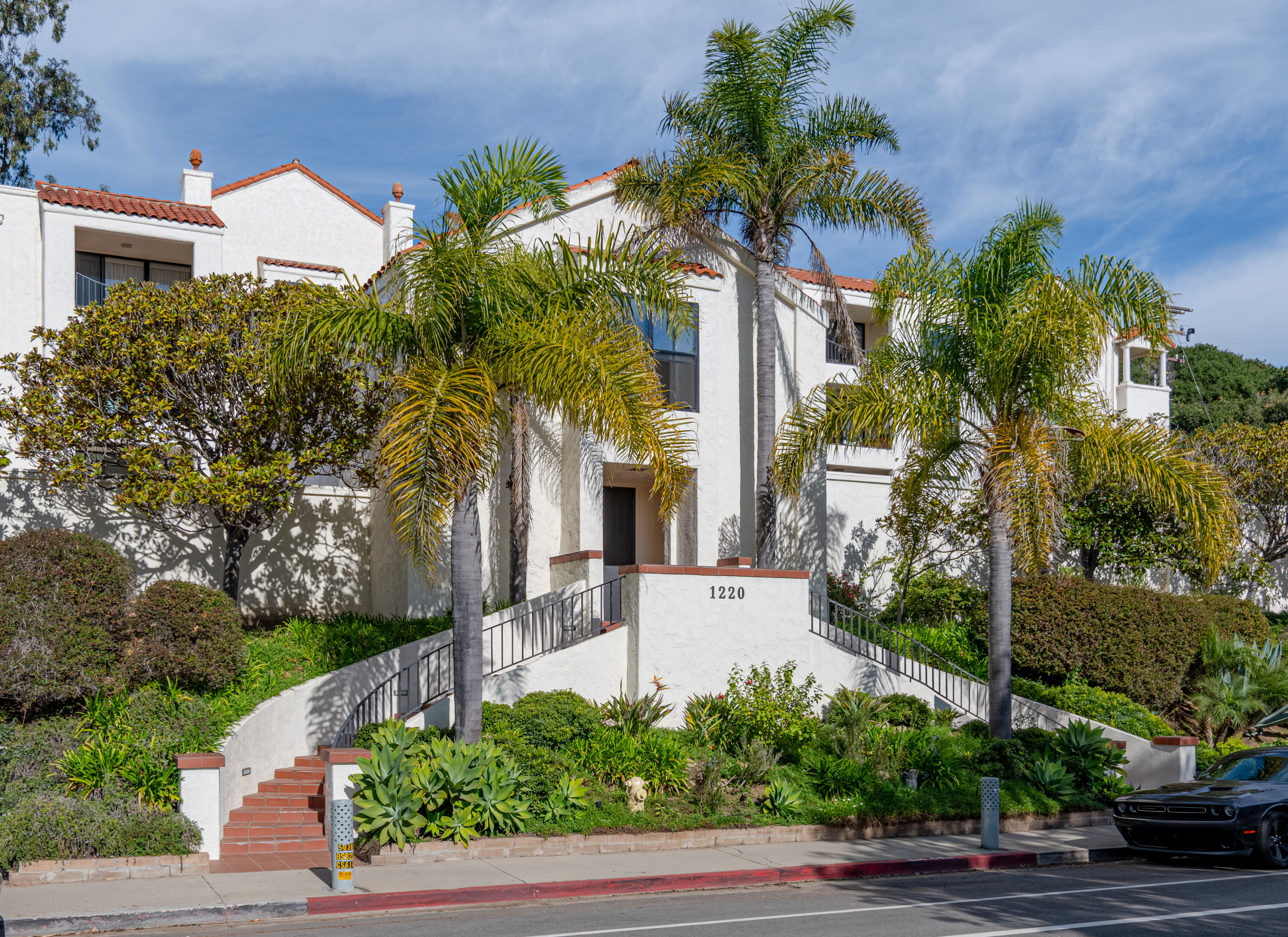 1220 Coast Village Road 303