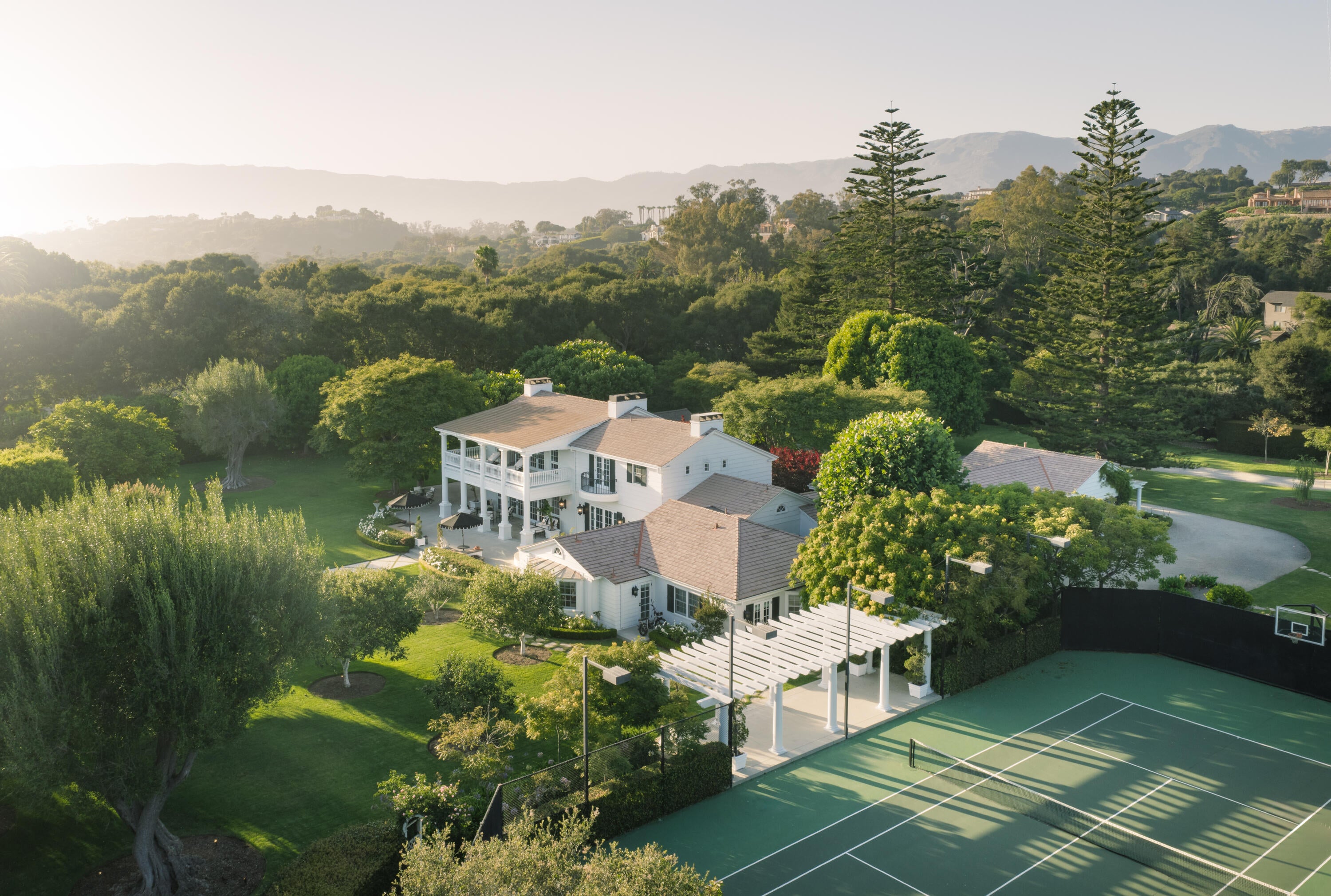 4225 Mariposa Drive