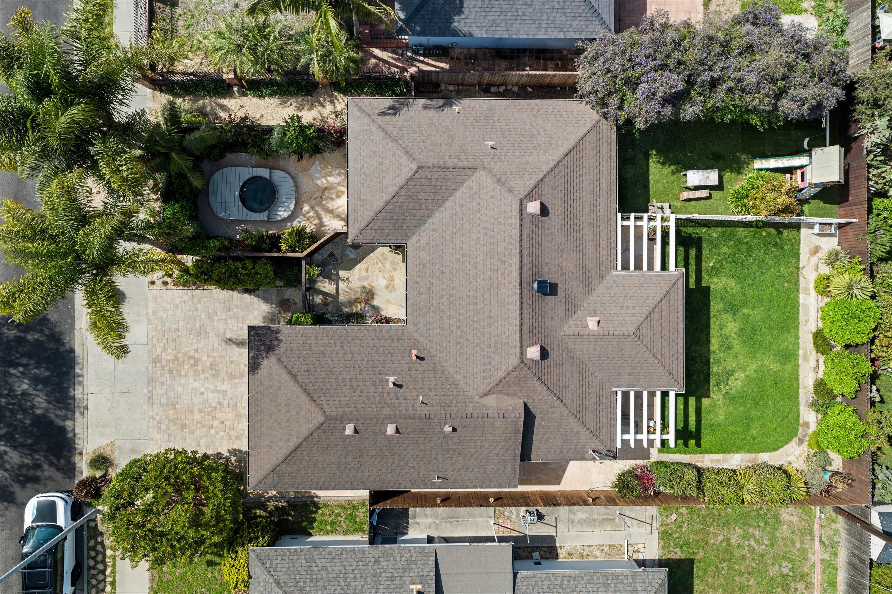 Santa Barbara, California 93111, United States, 4 Bedrooms Bedrooms, ,2 BathroomsBathrooms,Residential,Pending,111275