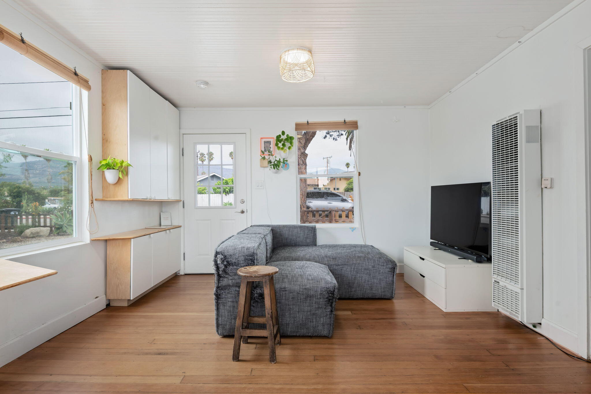 Carpinteria, California 93013, United States, 1 Bedroom Bedrooms, ,1 BathroomBathrooms,Residential,Active,218131