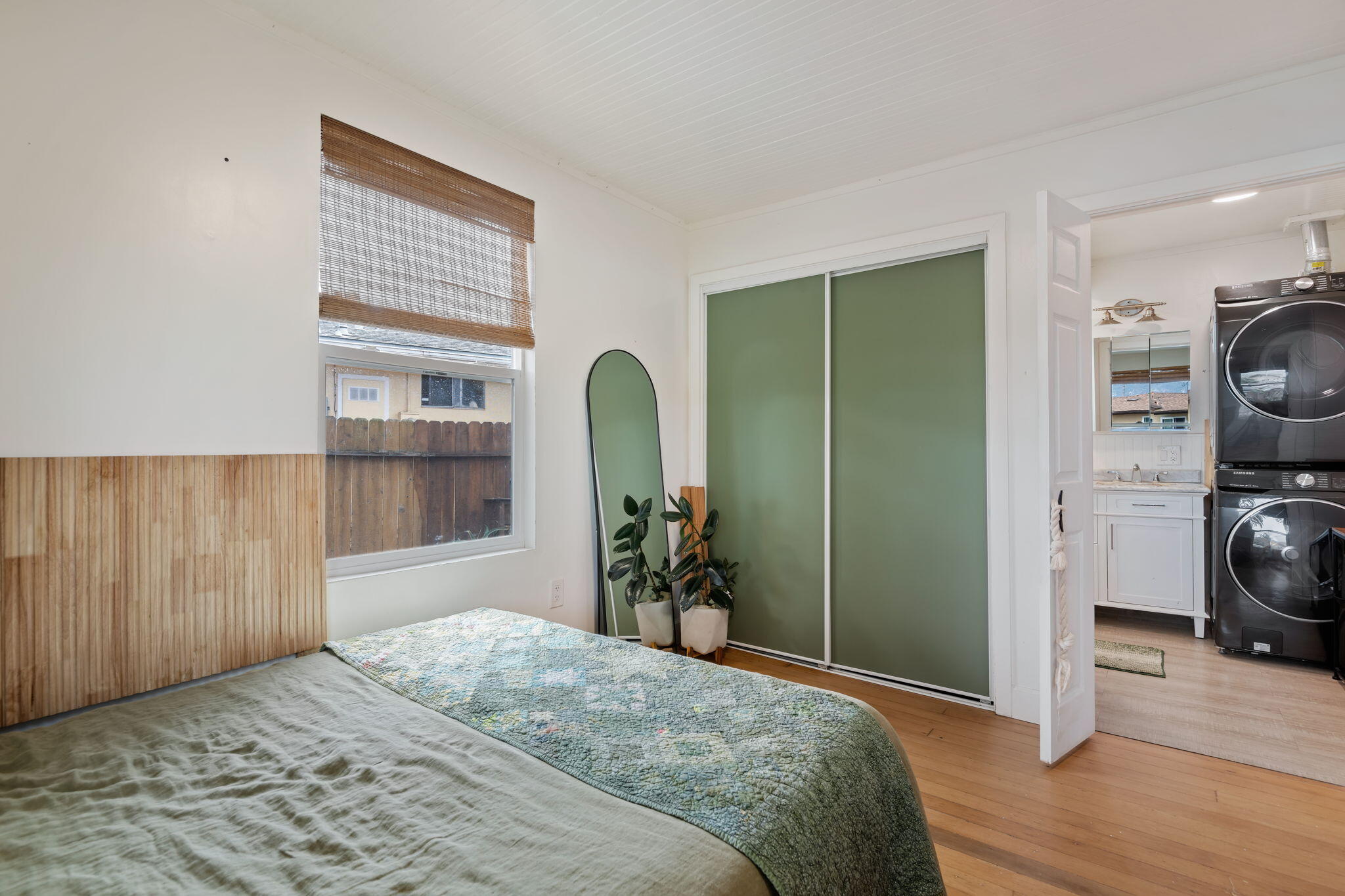 Carpinteria, California 93013, United States, 1 Bedroom Bedrooms, ,1 BathroomBathrooms,Residential,Active,218131