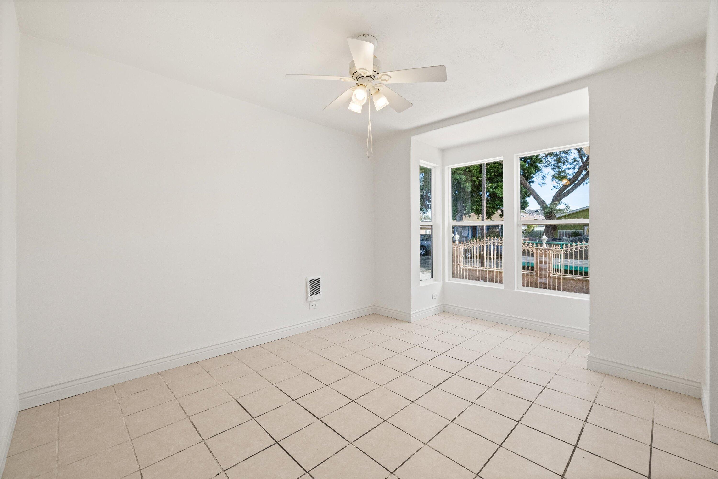 Santa Barbara, California 93101, United States, 2 Bedrooms Bedrooms, ,2 BathroomsBathrooms,Residential,Pending,76754