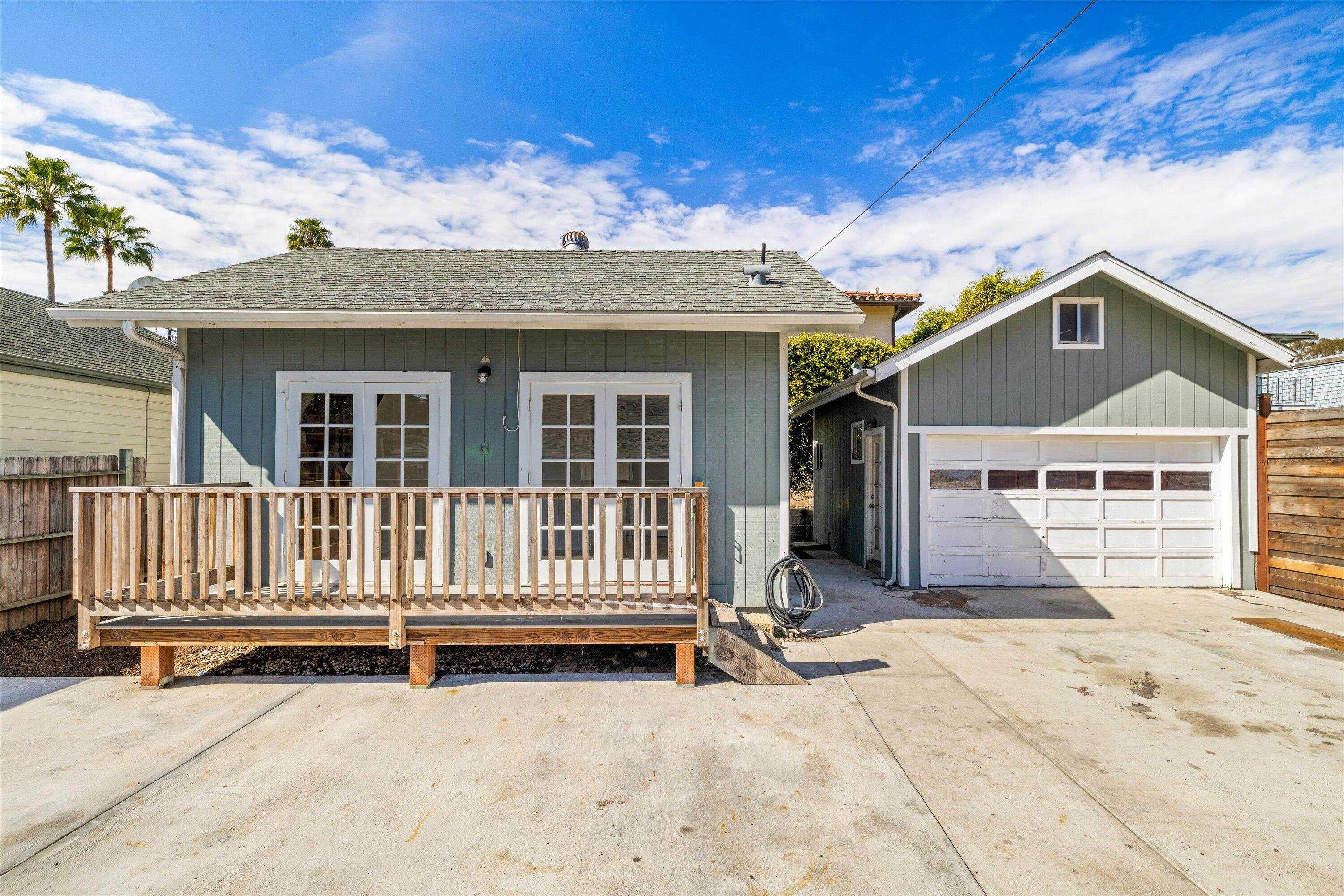 Santa Barbara, California 93101, United States, 2 Bedrooms Bedrooms, ,2 BathroomsBathrooms,Residential,Pending,76754