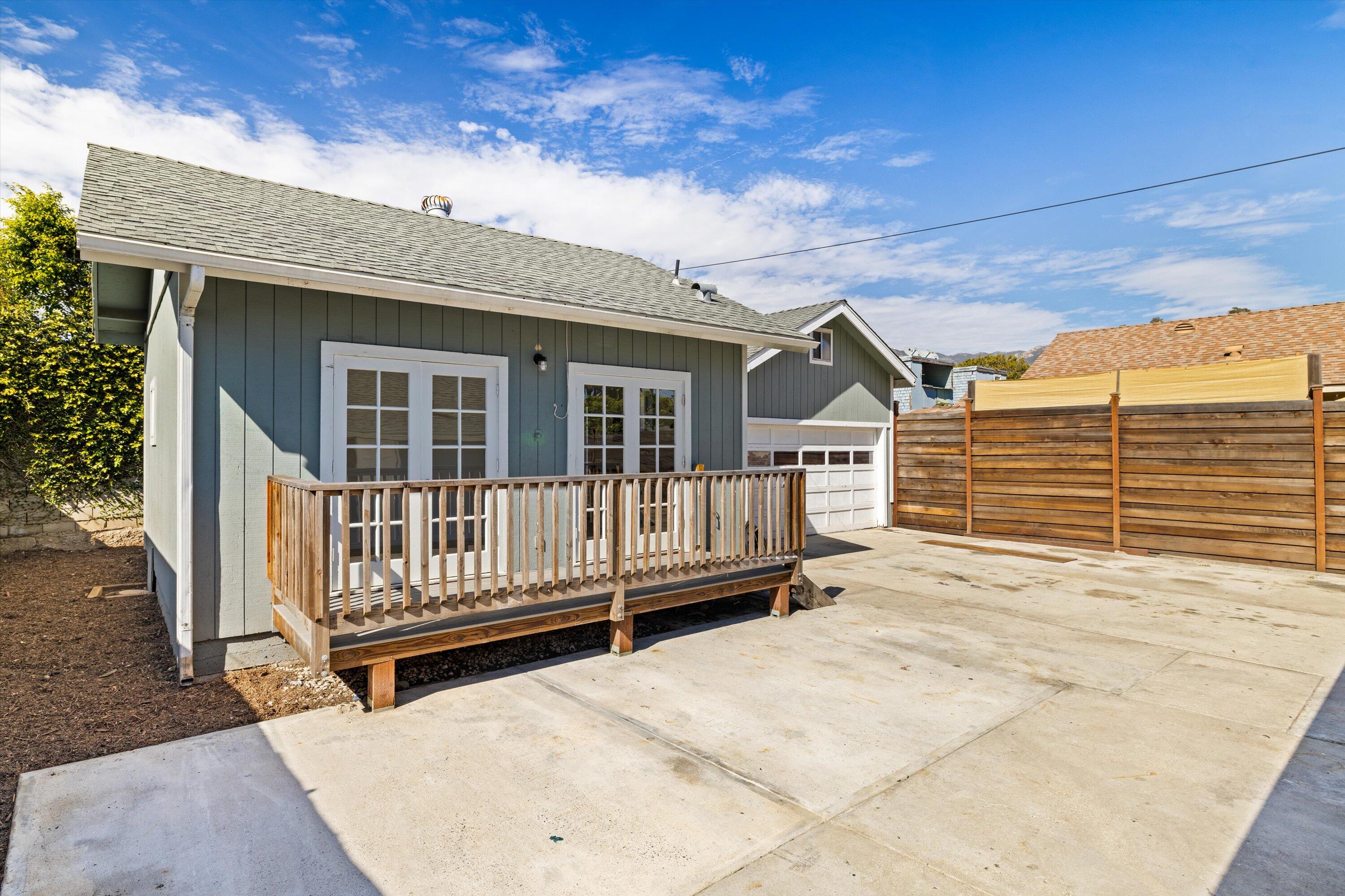 Santa Barbara, California 93101, United States, 2 Bedrooms Bedrooms, ,2 BathroomsBathrooms,Residential,Pending,76754