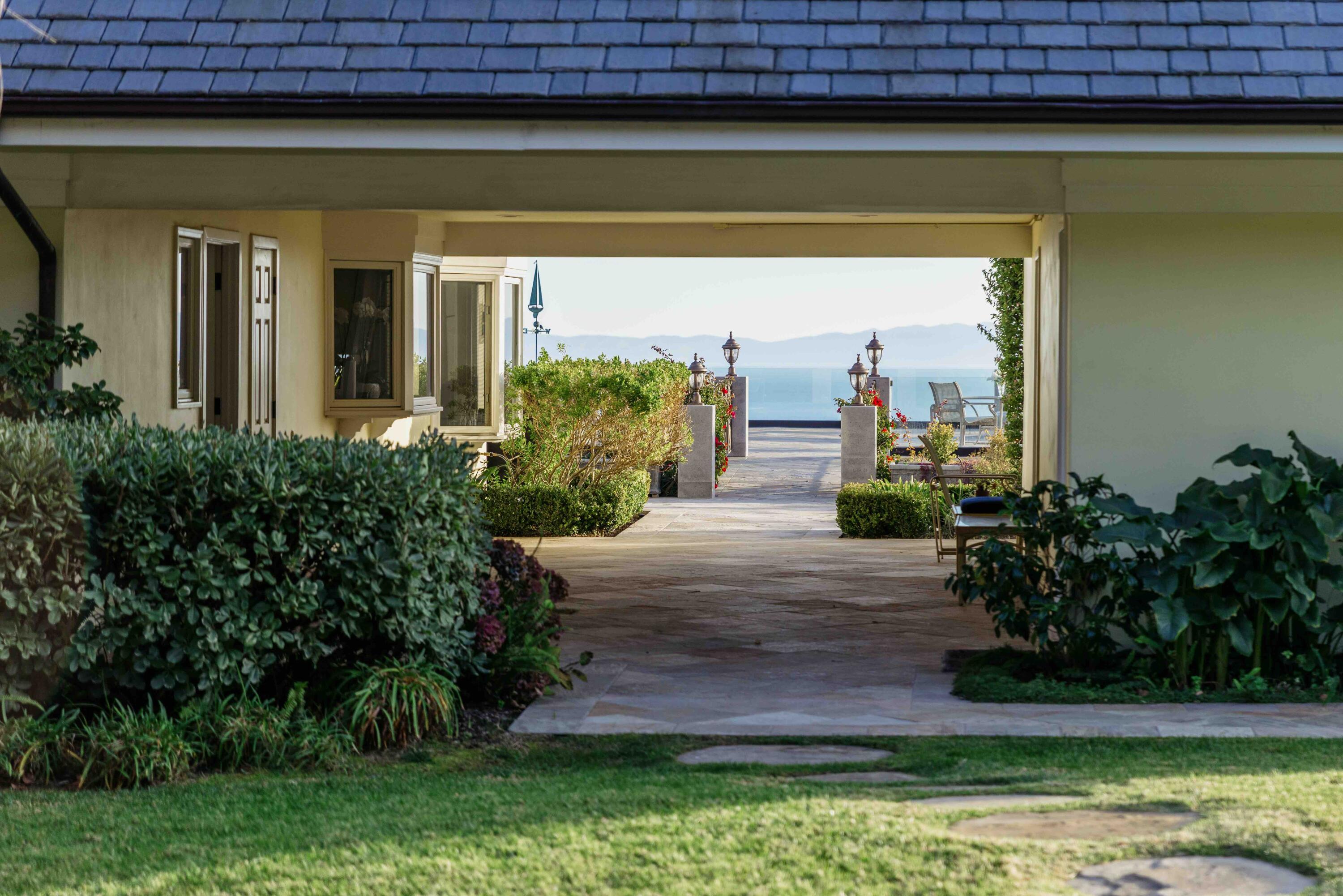 Santa Barbara, California 93109, United States, 6 Bedrooms Bedrooms, ,7 BathroomsBathrooms,Residential,Active,15676