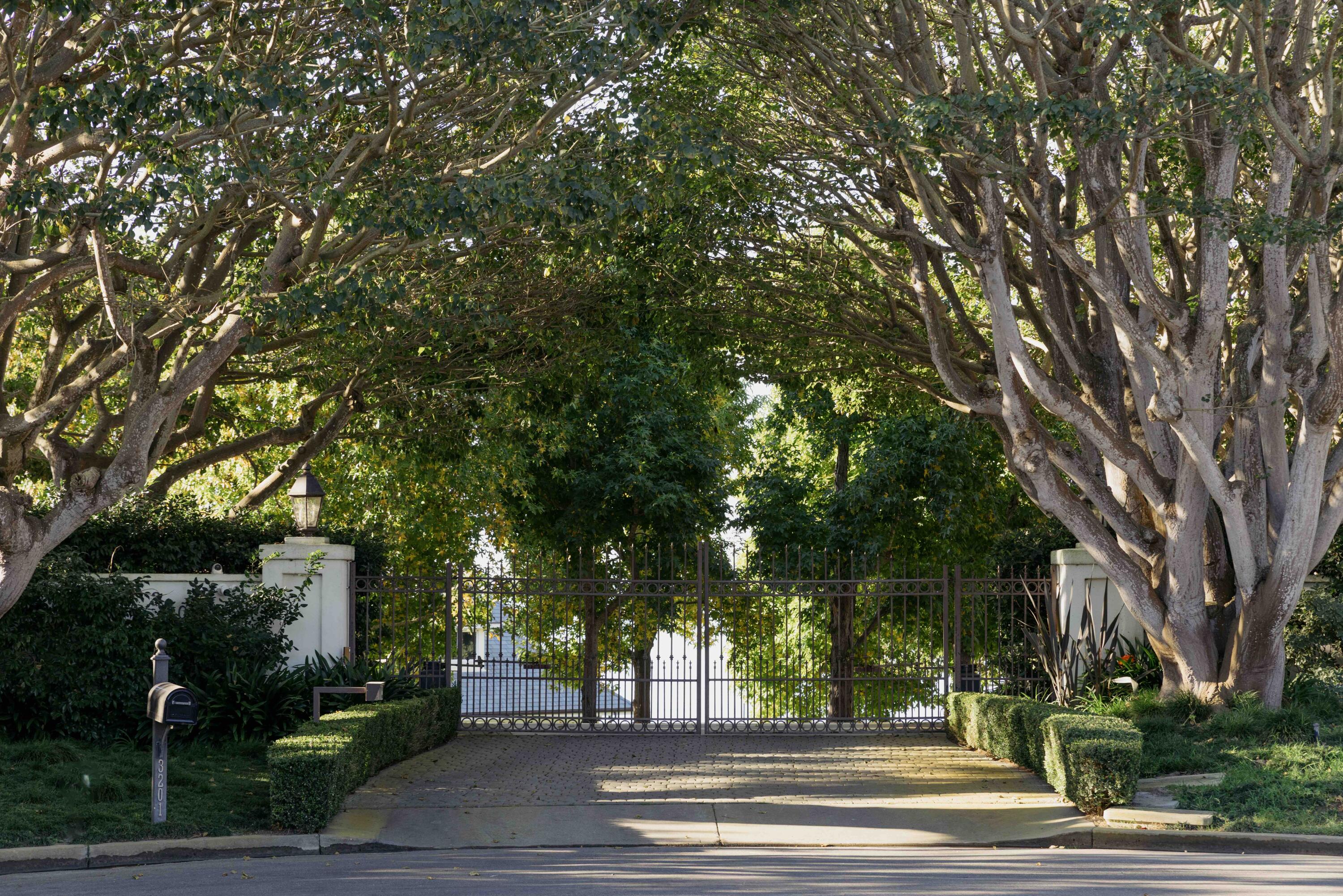 Santa Barbara, California 93109, United States, 6 Bedrooms Bedrooms, ,7 BathroomsBathrooms,Residential,Active,15676