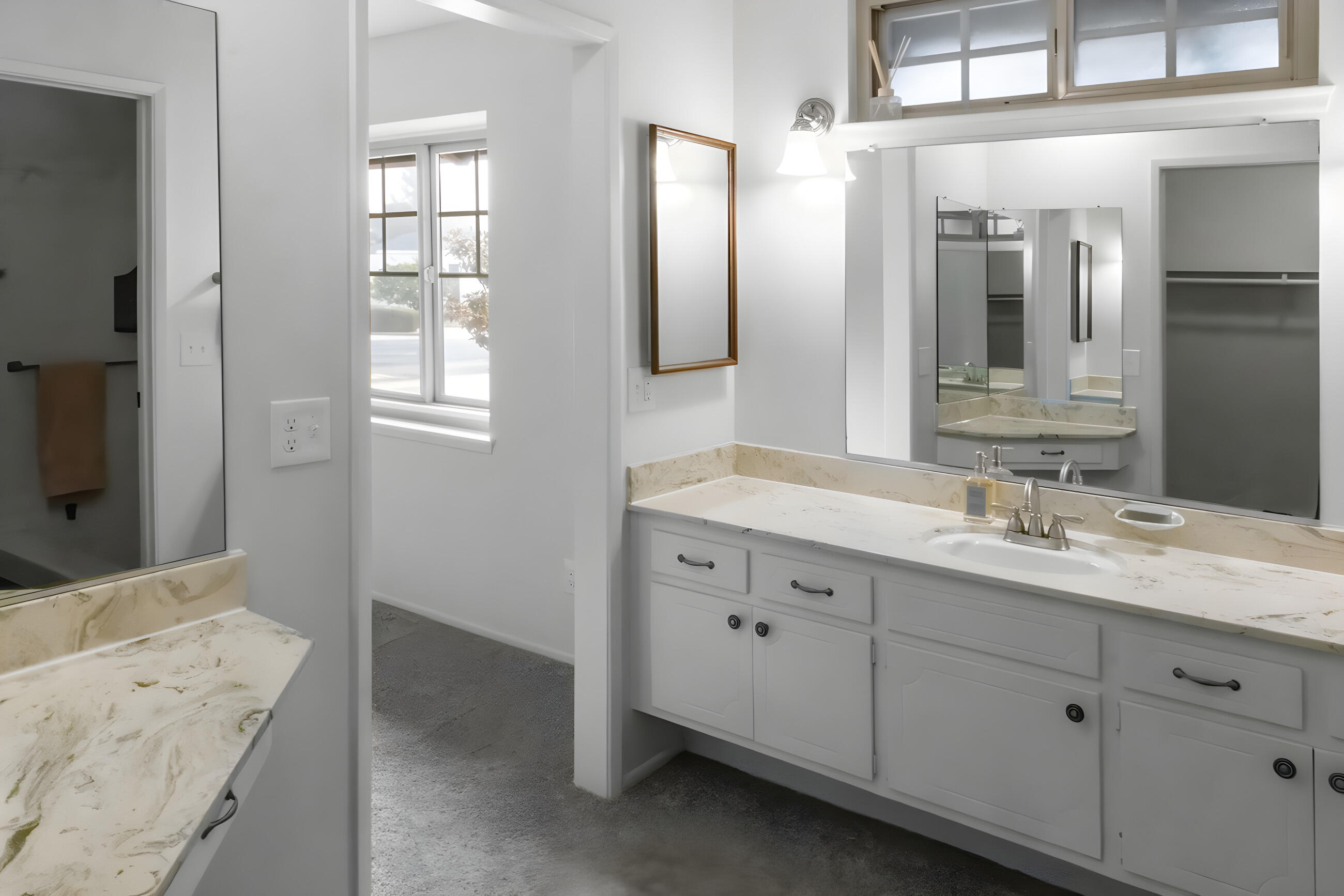 Santa Barbara, California 93111, United States, 3 Bedrooms Bedrooms, ,2 BathroomsBathrooms,Residential,Pending,8986