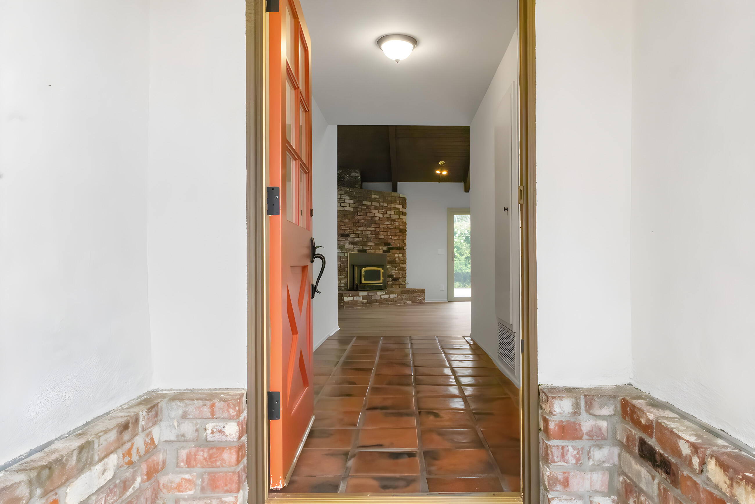 Santa Barbara, California 93111, United States, 3 Bedrooms Bedrooms, ,2 BathroomsBathrooms,Residential,Pending,8986