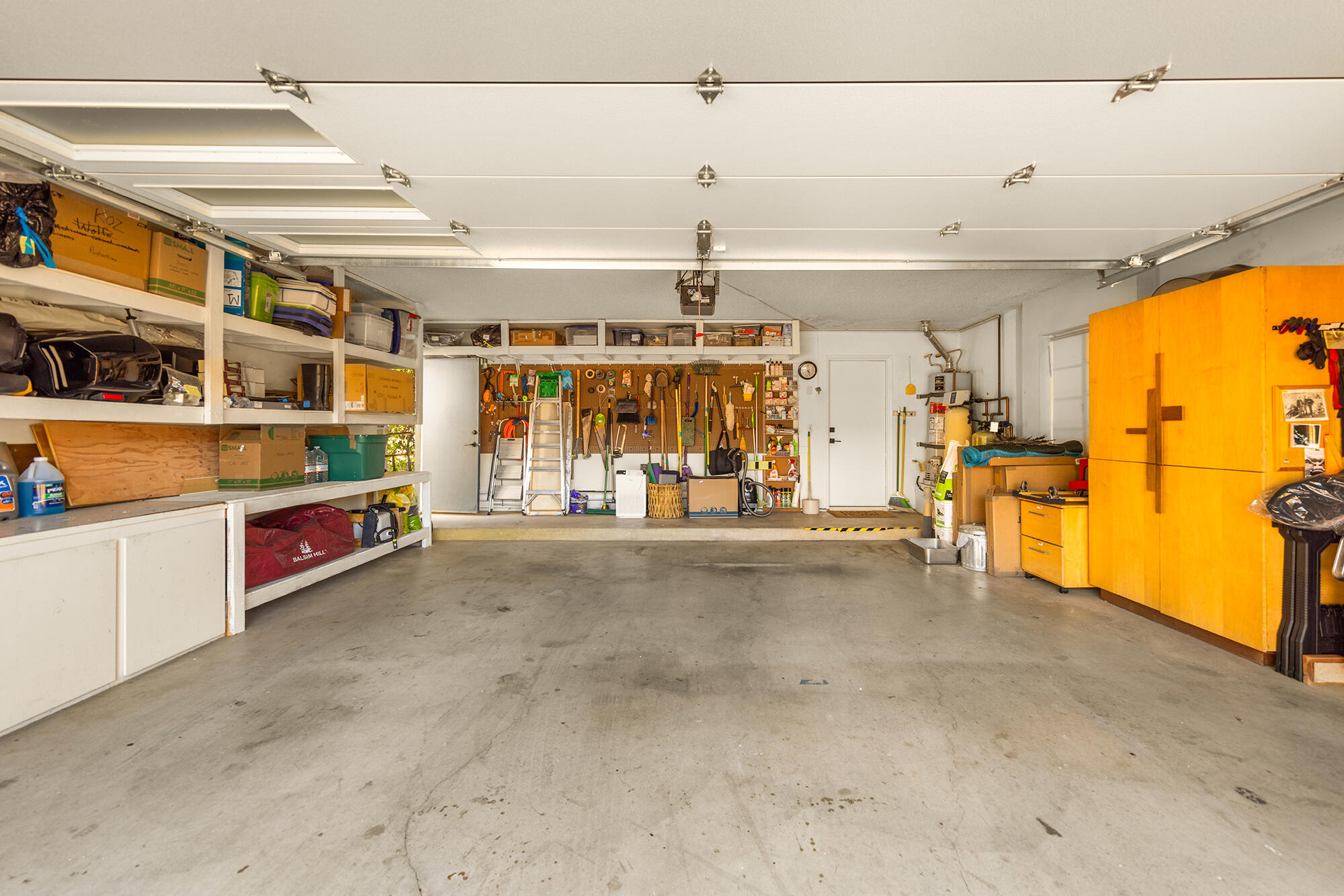 Ojai, California 93023, United States, 3 Bedrooms Bedrooms, ,2 BathroomsBathrooms,Residential,Active,230199