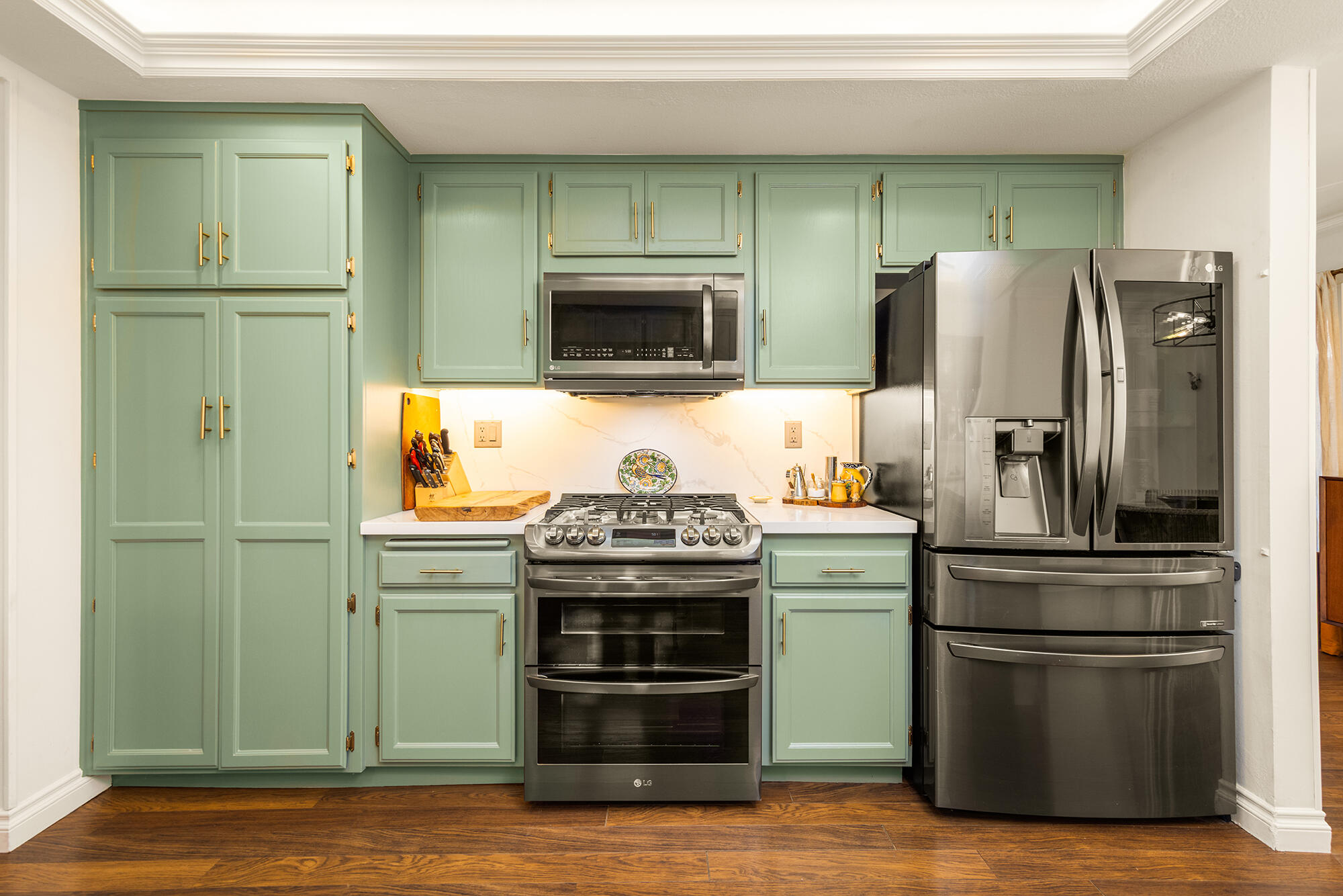 Ojai, California 93023, United States, 3 Bedrooms Bedrooms, ,2 BathroomsBathrooms,Residential,Active,230199