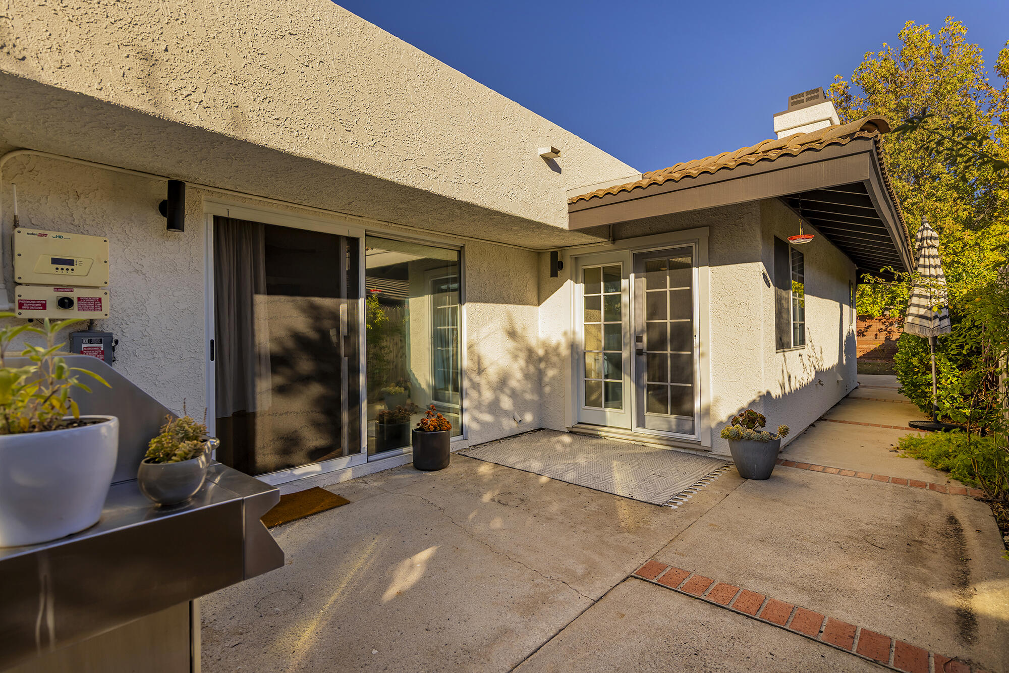 Ojai, California 93023, United States, 3 Bedrooms Bedrooms, ,2 BathroomsBathrooms,Residential,Active,230199