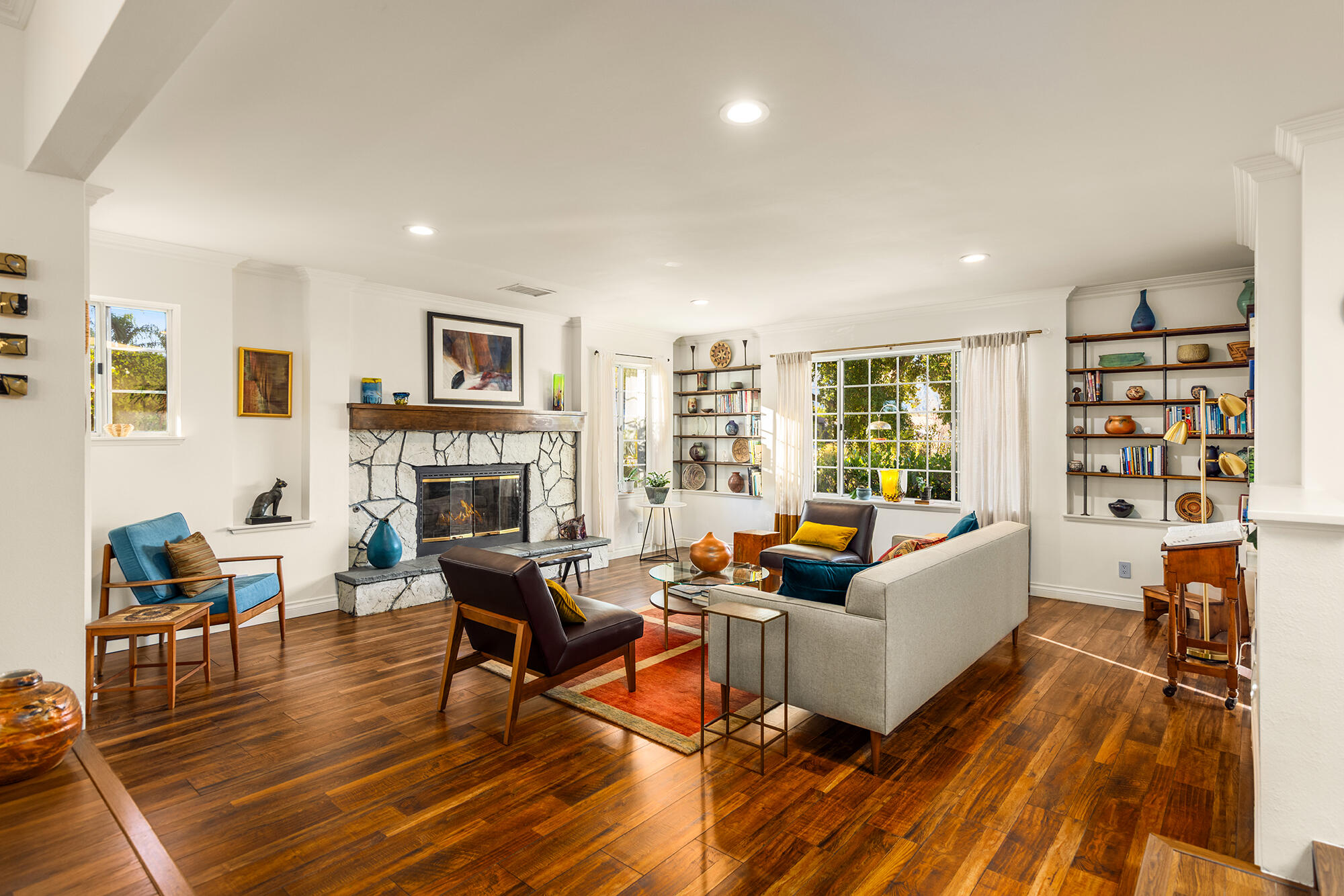 Ojai, California 93023, United States, 3 Bedrooms Bedrooms, ,2 BathroomsBathrooms,Residential,Active,230199