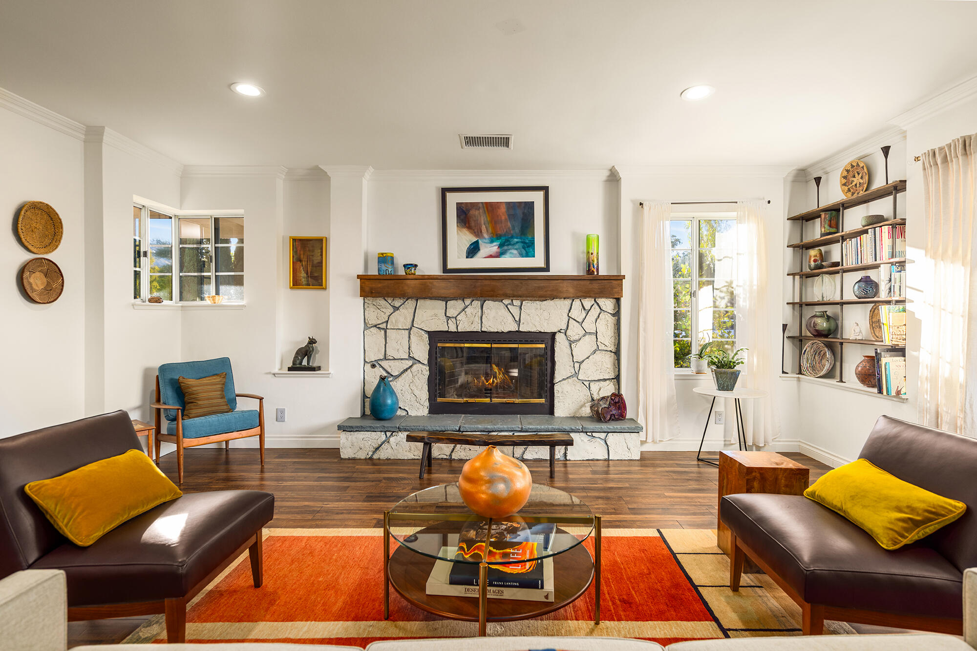 Ojai, California 93023, United States, 3 Bedrooms Bedrooms, ,2 BathroomsBathrooms,Residential,Active,230199