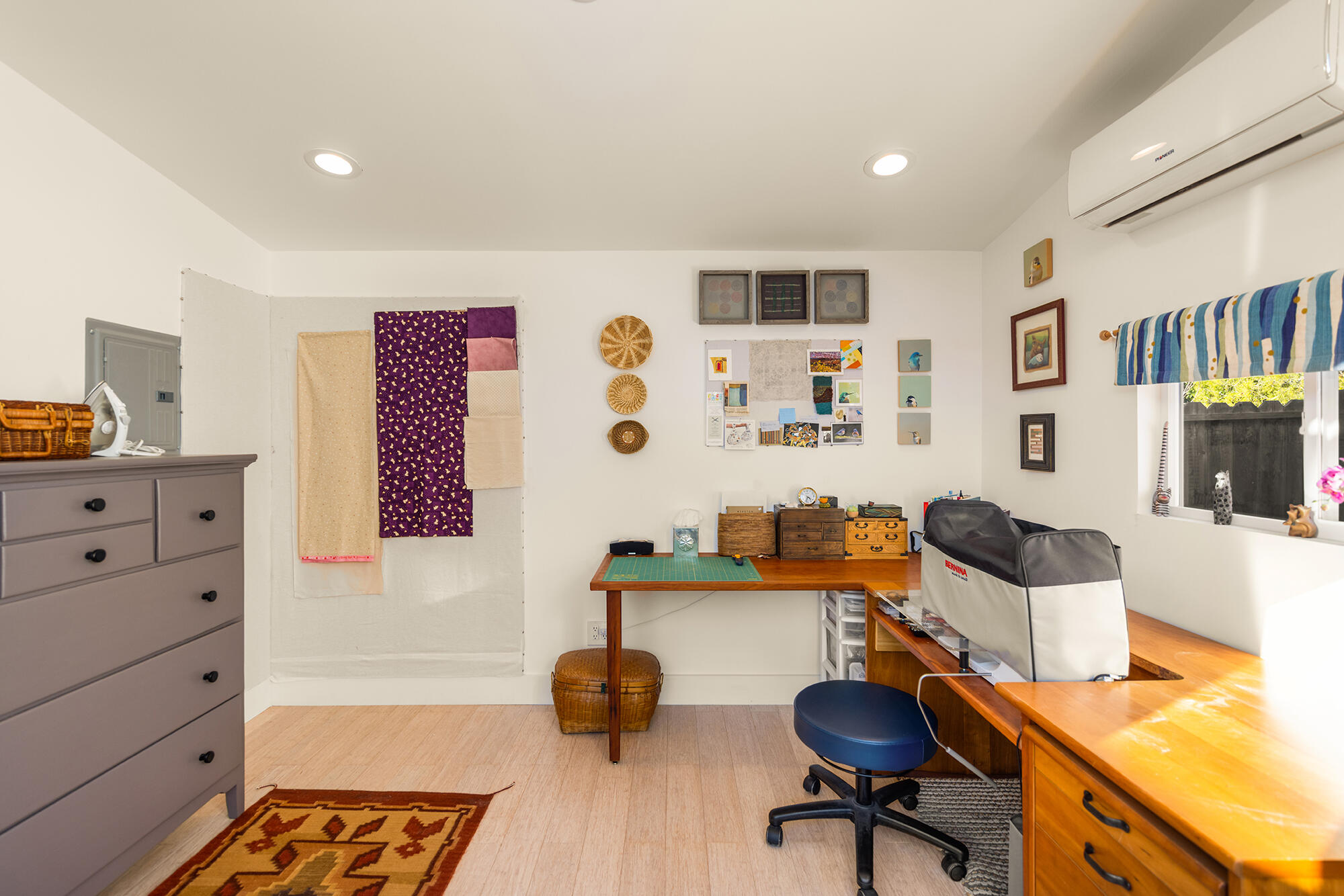 Ojai, California 93023, United States, 3 Bedrooms Bedrooms, ,2 BathroomsBathrooms,Residential,Active,230199