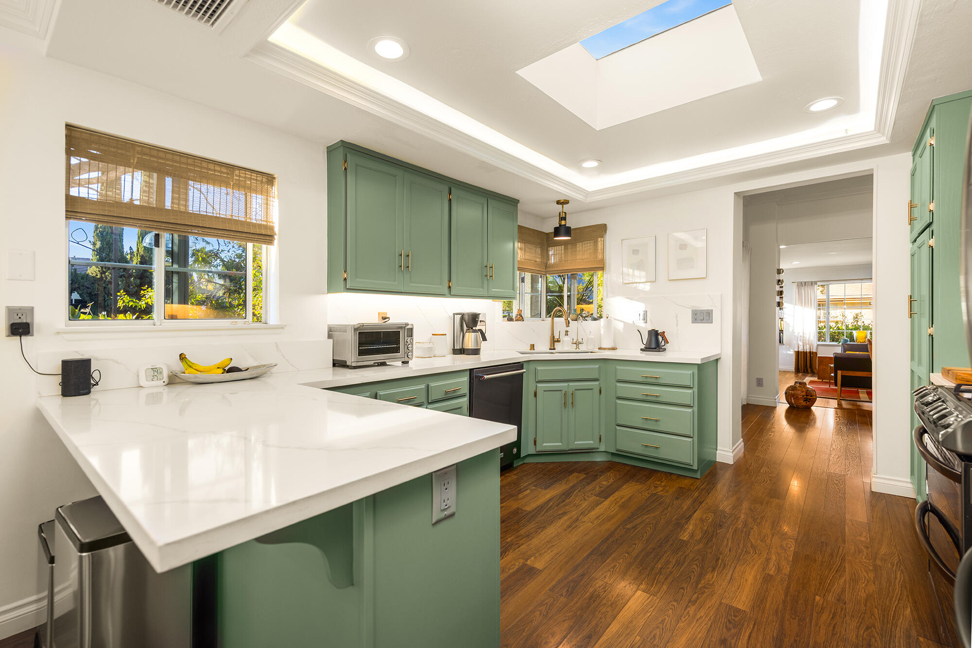 Ojai, California 93023, United States, 3 Bedrooms Bedrooms, ,2 BathroomsBathrooms,Residential,Active,230199