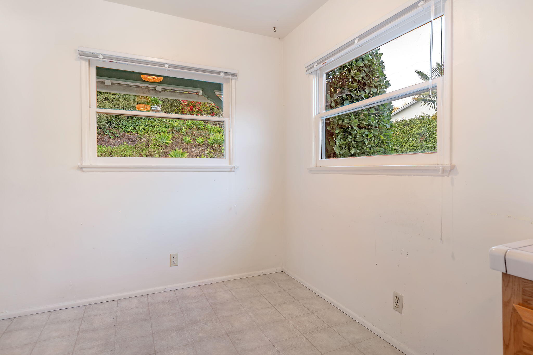 Santa Barbara, California 93108, United States, 3 Bedrooms Bedrooms, ,2 BathroomsBathrooms,Residential,Pending,12762