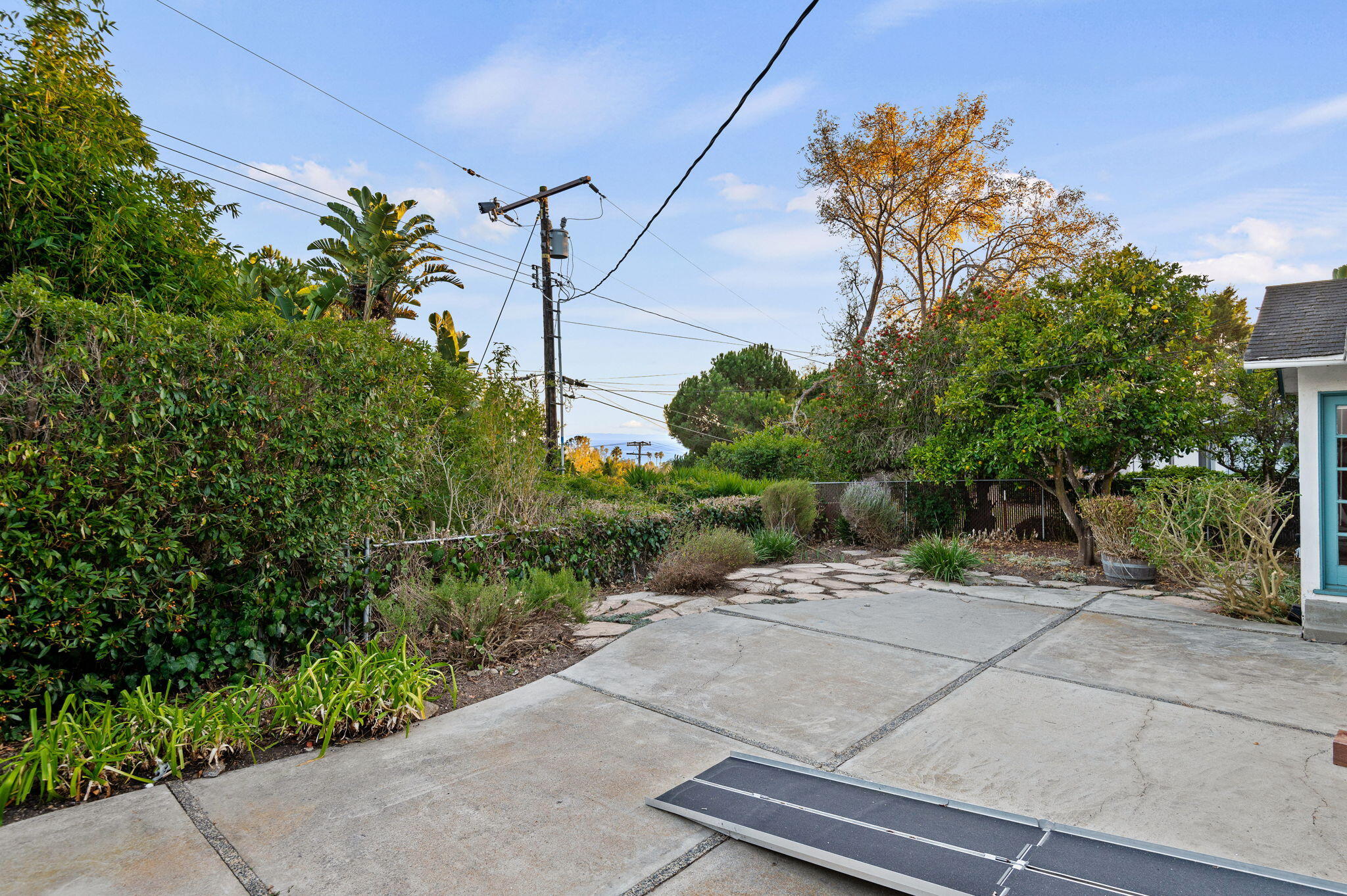 Santa Barbara, California 93108, United States, 3 Bedrooms Bedrooms, ,2 BathroomsBathrooms,Residential,Pending,12762