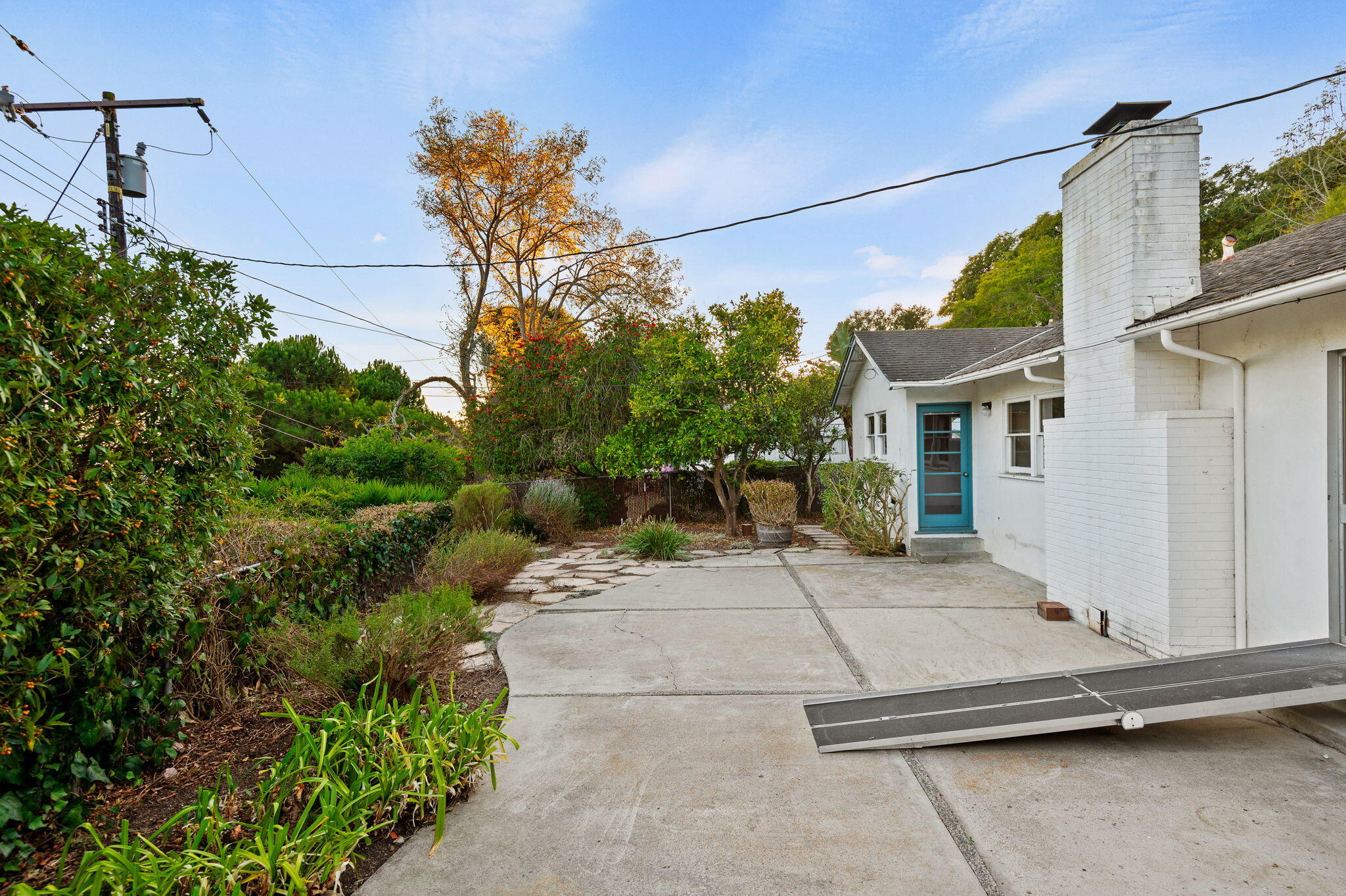 Santa Barbara, California 93108, United States, 3 Bedrooms Bedrooms, ,2 BathroomsBathrooms,Residential,Pending,12762