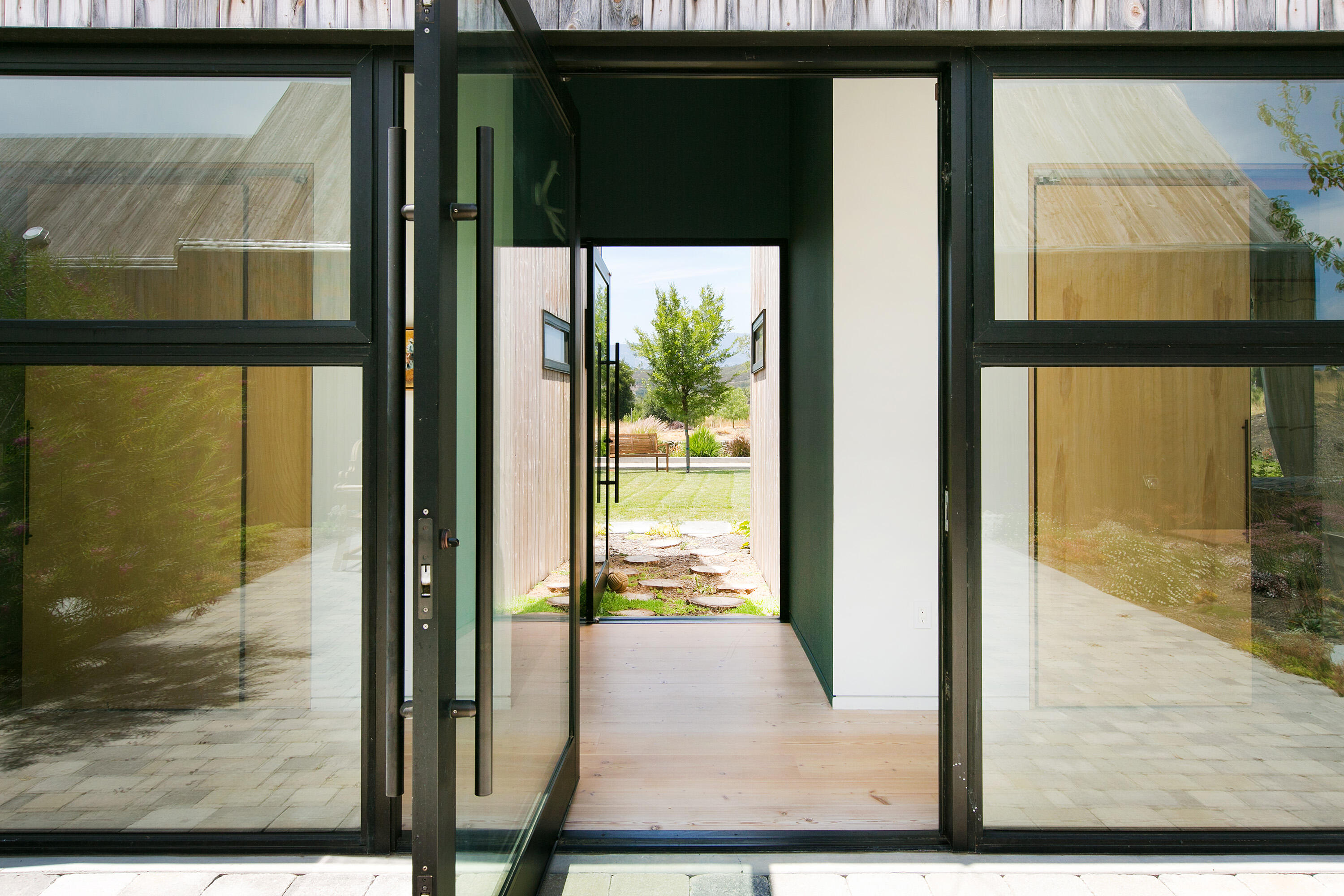 Ojai, California 93023, United States, 5 Bedrooms Bedrooms, ,6 BathroomsBathrooms,Residential,Active,201467