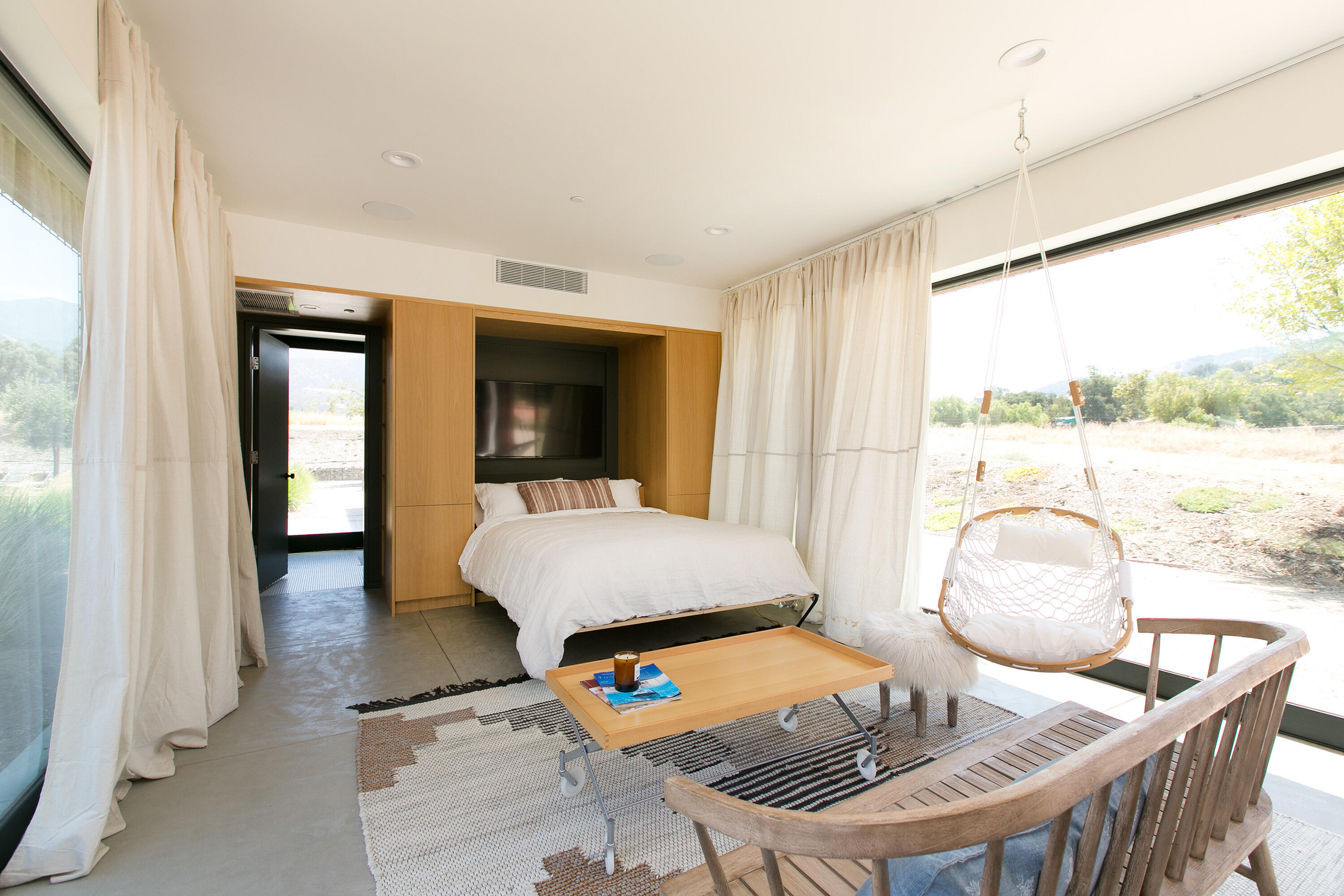 Ojai, California 93023, United States, 5 Bedrooms Bedrooms, ,6 BathroomsBathrooms,Residential,Active,201467