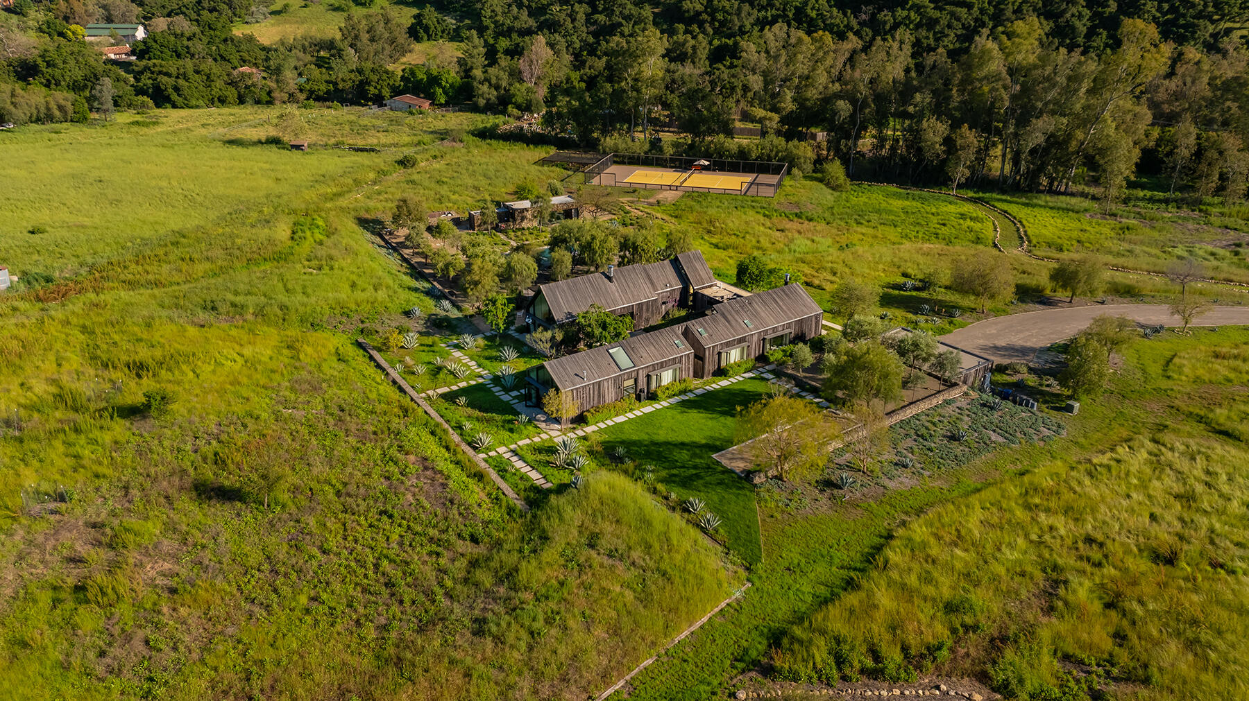 Ojai, California 93023, United States, 5 Bedrooms Bedrooms, ,6 BathroomsBathrooms,Residential,Active,201467 Ojai, California 93023, United States, 5 Bedrooms Bedrooms, ,6 BathroomsBathrooms,Residential,Active,201467