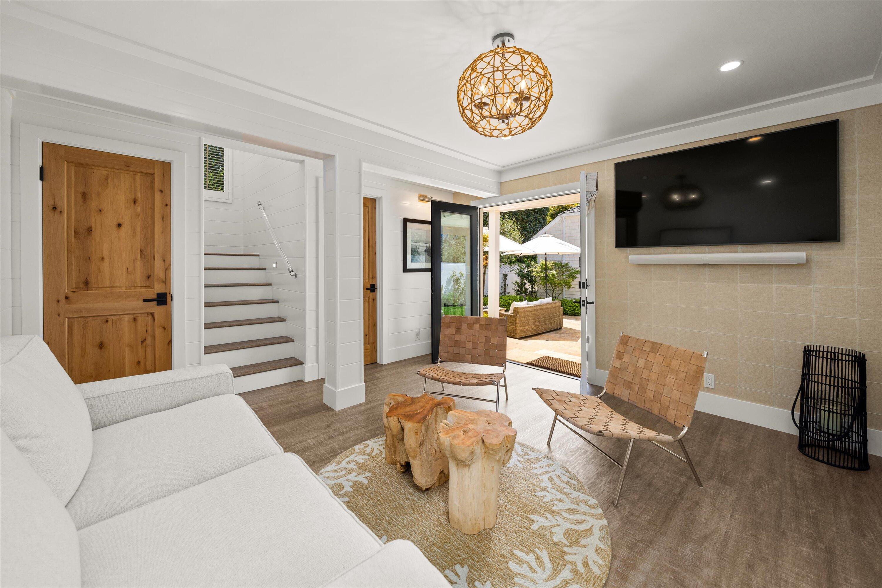 Santa Barbara, California 93108, United States, 4 Bedrooms Bedrooms, ,4 BathroomsBathrooms,Residential,Active,118095