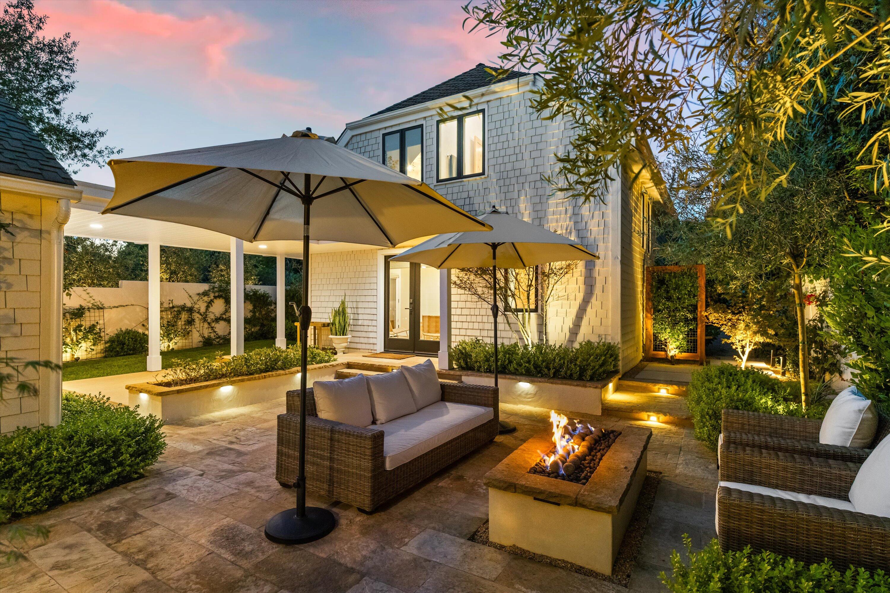 Santa Barbara, California 93108, United States, 4 Bedrooms Bedrooms, ,4 BathroomsBathrooms,Residential,Active,118095