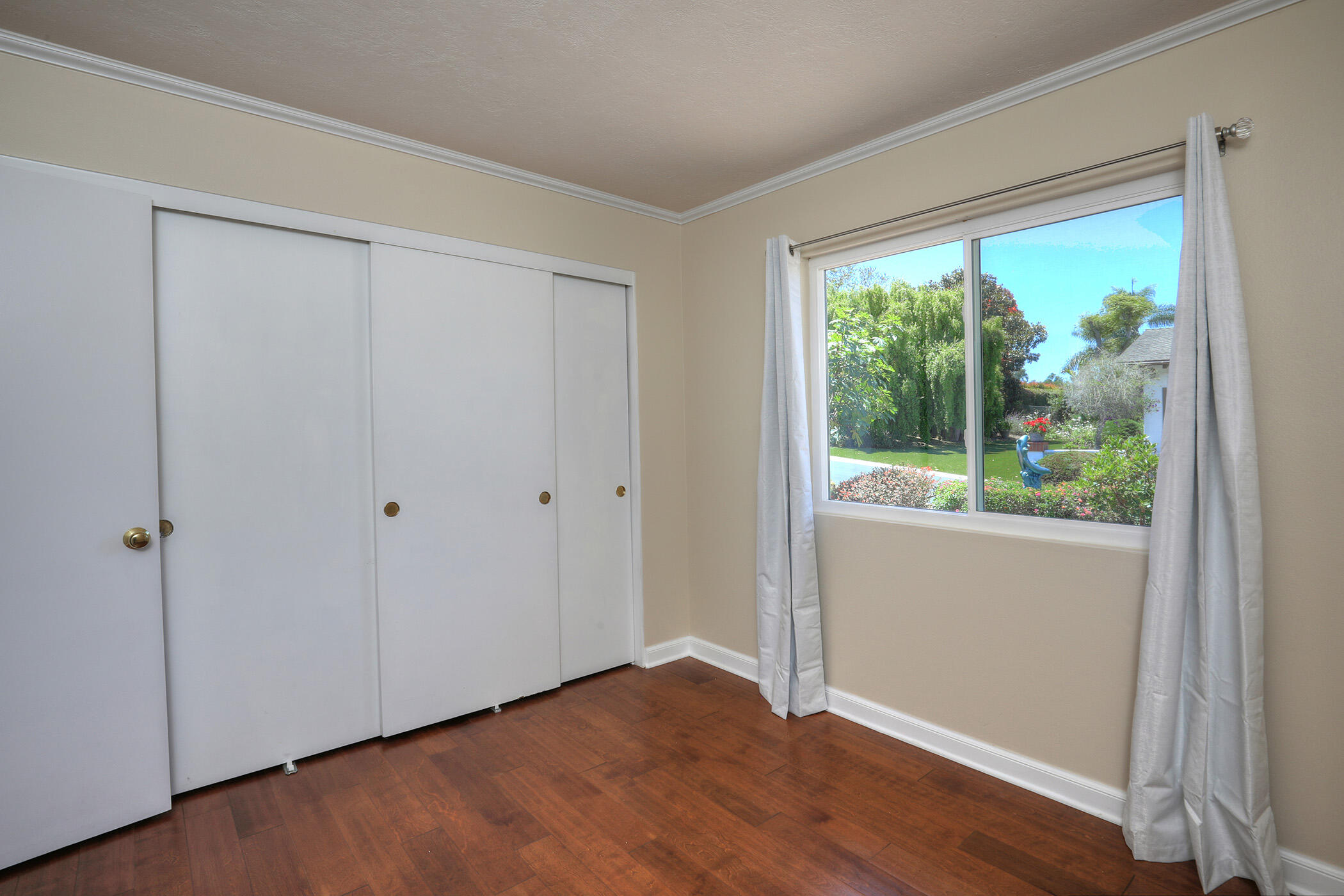 Santa Barbara, California 93105, United States, 3 Bedrooms Bedrooms, ,2 BathroomsBathrooms,Residential,Pending,183903