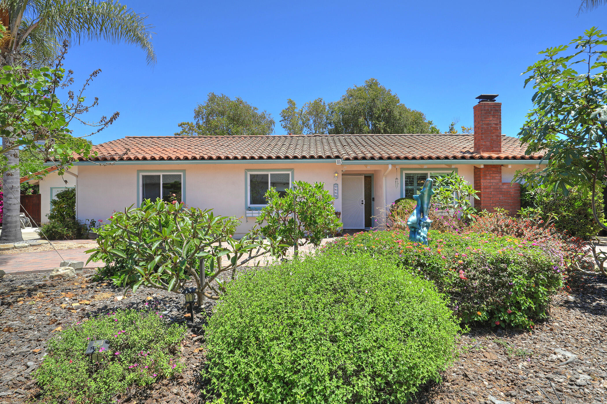 Santa Barbara, California 93105, United States, 3 Bedrooms Bedrooms, ,2 BathroomsBathrooms,Residential,Pending,183903