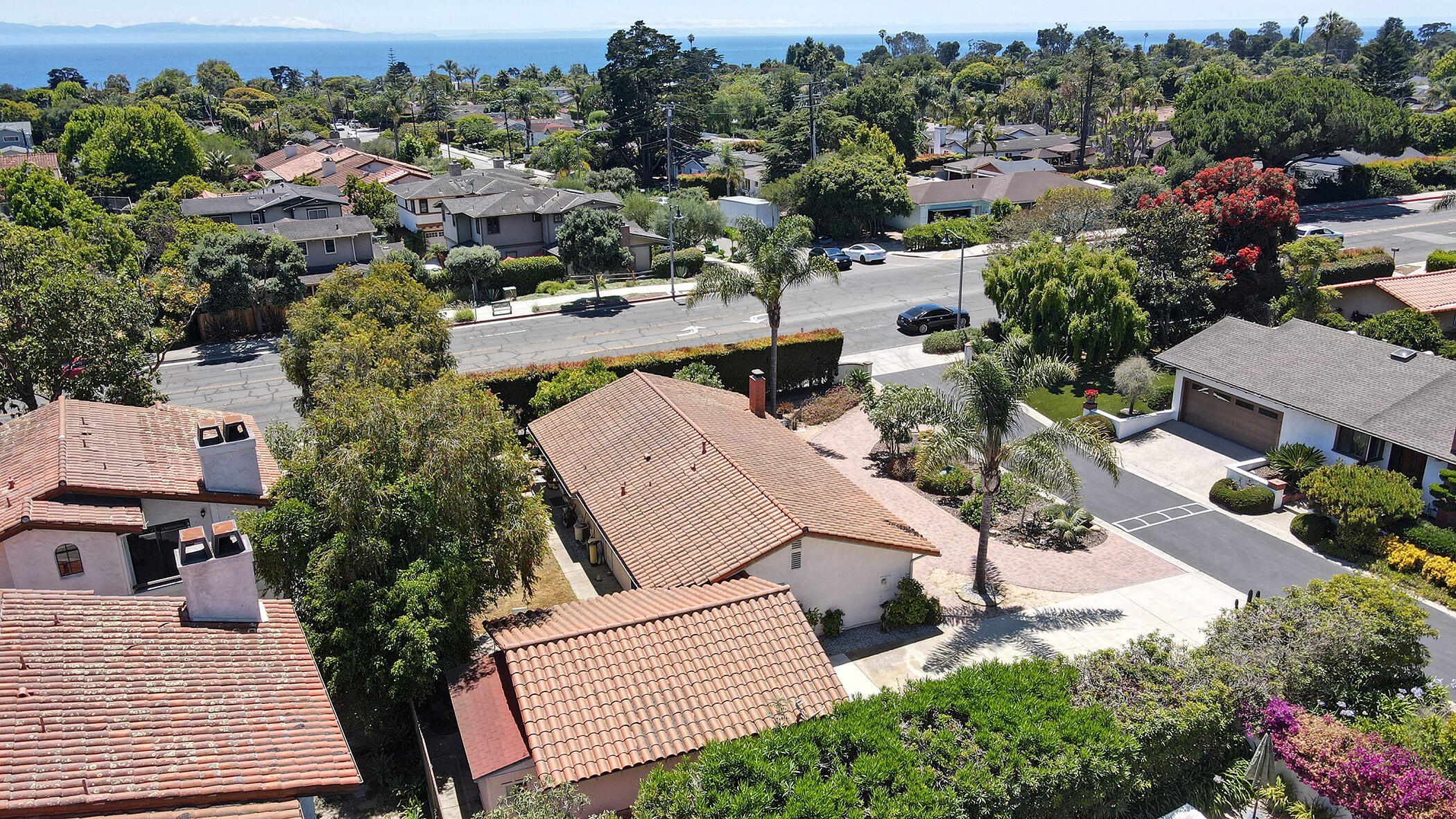 Santa Barbara, California 93105, United States, 3 Bedrooms Bedrooms, ,2 BathroomsBathrooms,Residential,Pending,183903