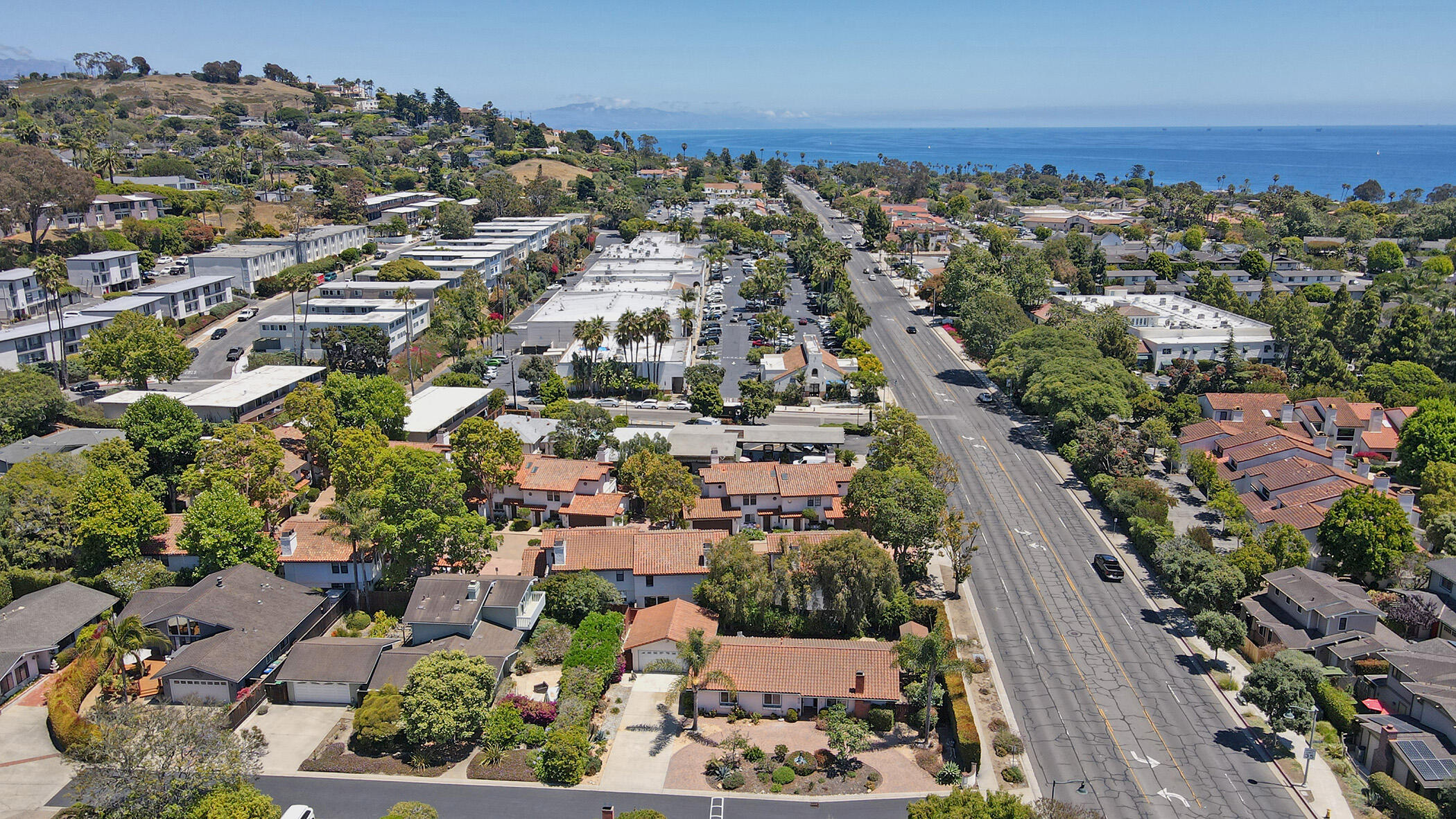 Santa Barbara, California 93105, United States, 3 Bedrooms Bedrooms, ,2 BathroomsBathrooms,Residential,Pending,183903