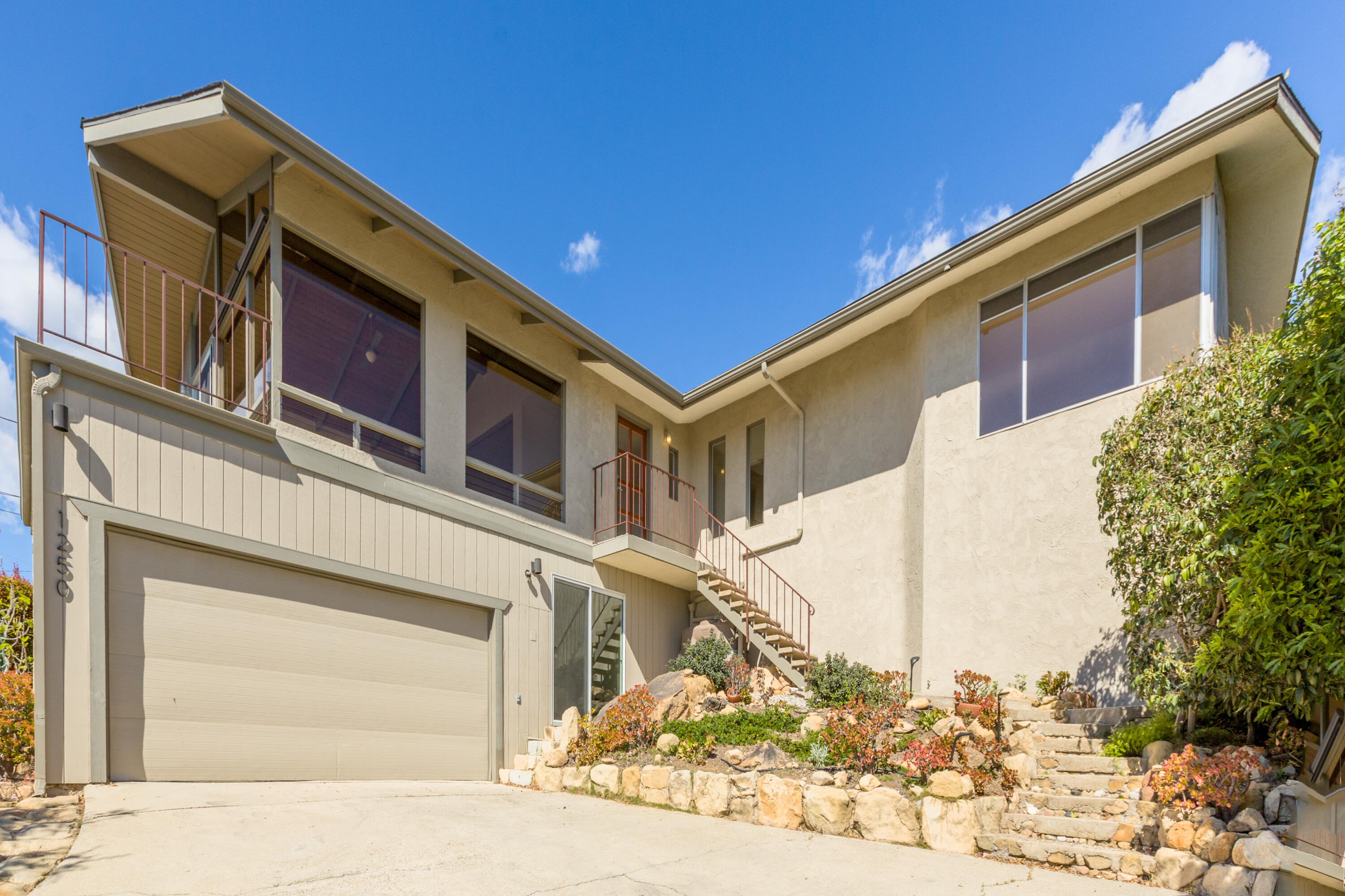 Santa Barbara, California 93103, United States, 3 Bedrooms Bedrooms, ,2 BathroomsBathrooms,Residential,Active,136279