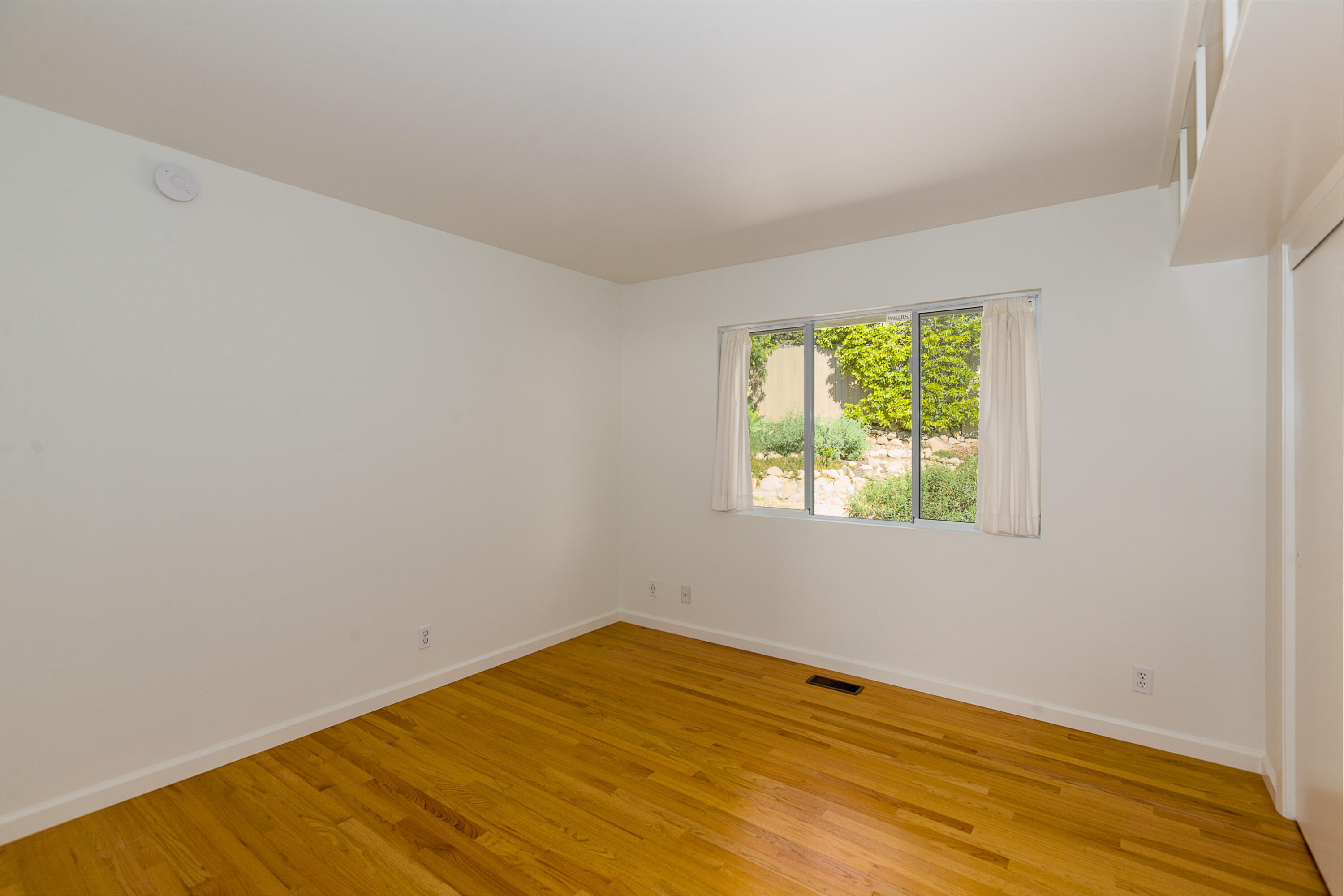 Santa Barbara, California 93103, United States, 3 Bedrooms Bedrooms, ,2 BathroomsBathrooms,Residential,Active,136279