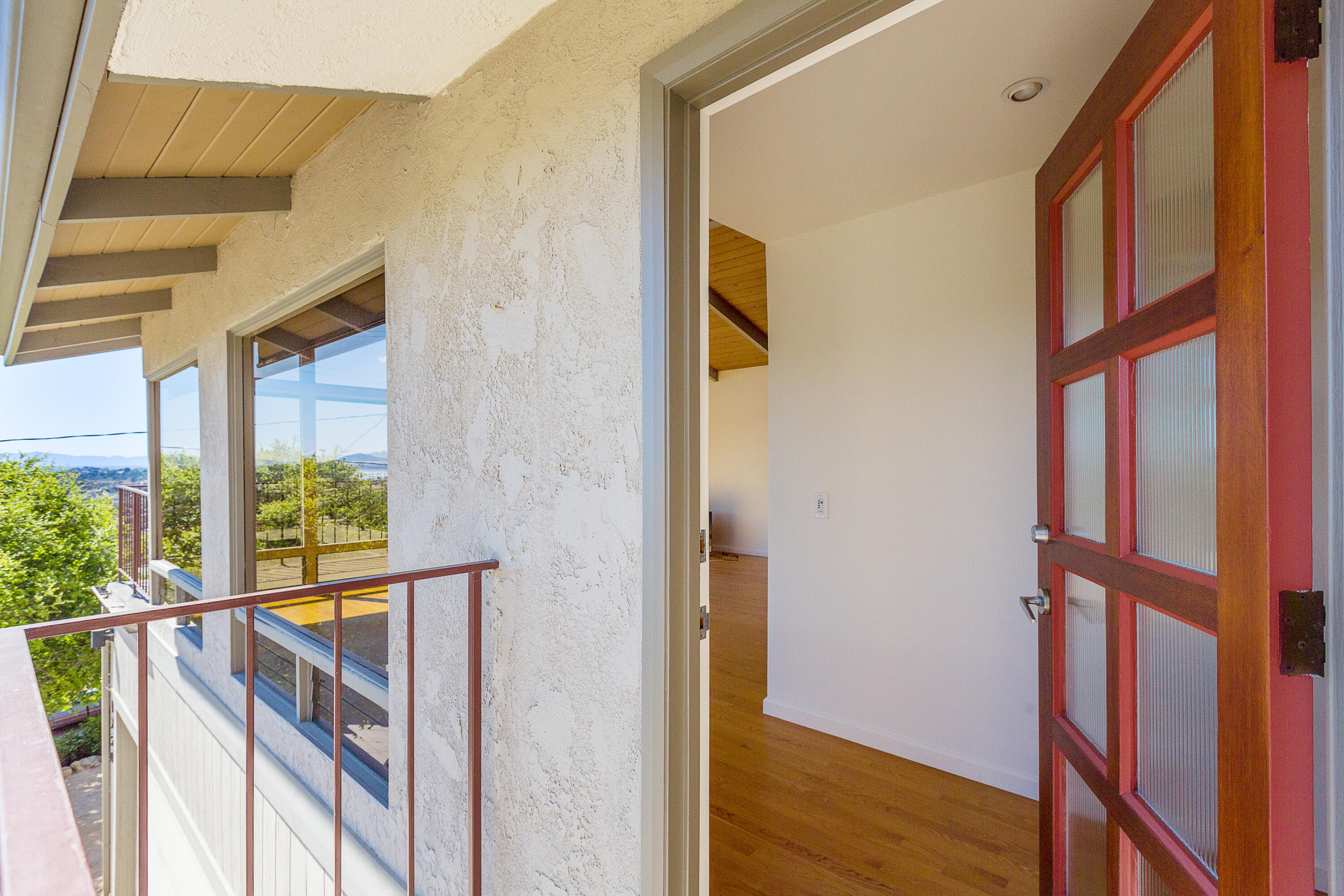 Santa Barbara, California 93103, United States, 3 Bedrooms Bedrooms, ,2 BathroomsBathrooms,Residential,Active,136279